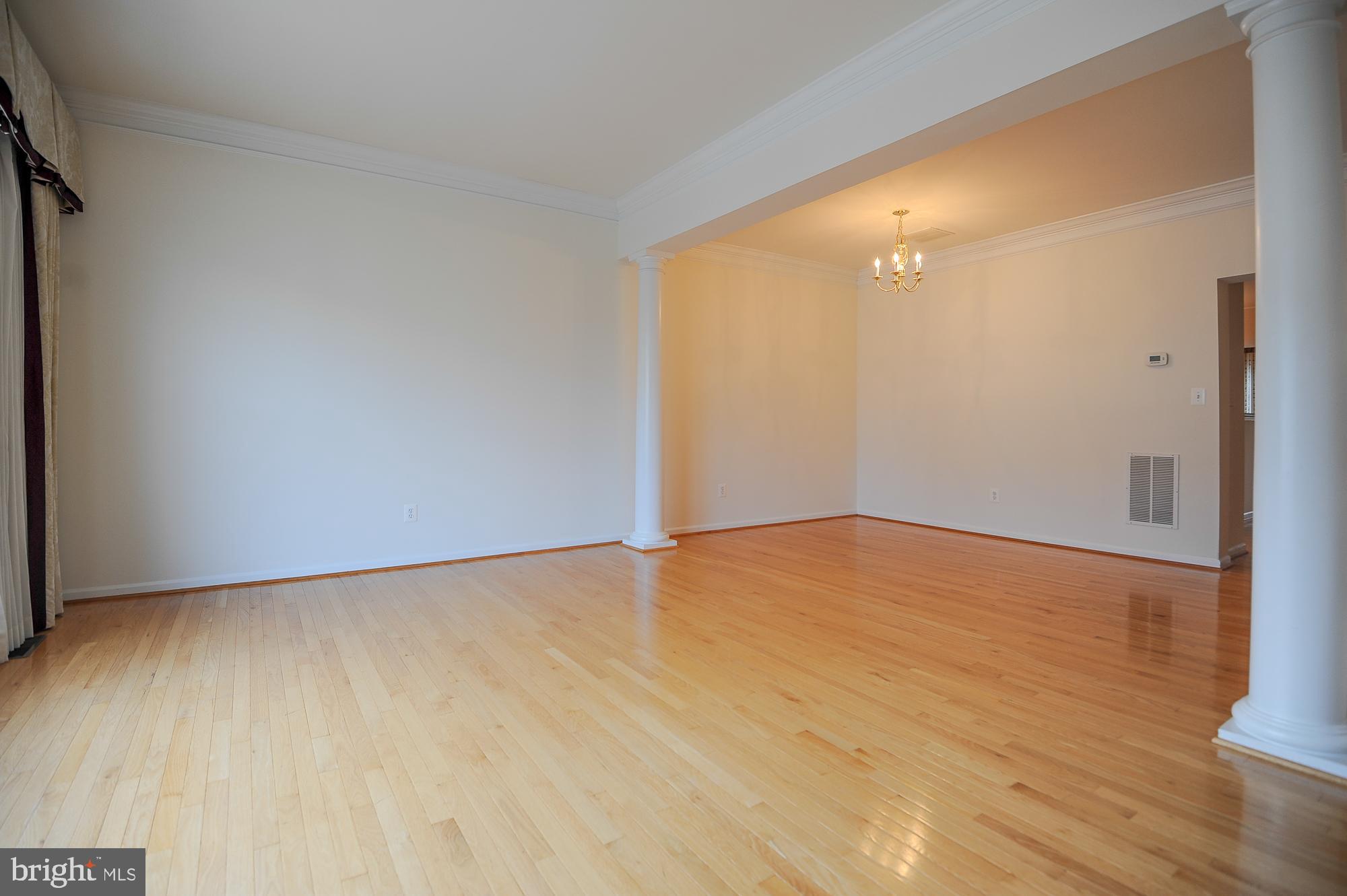 SOUTH RIDING - Residential Lease