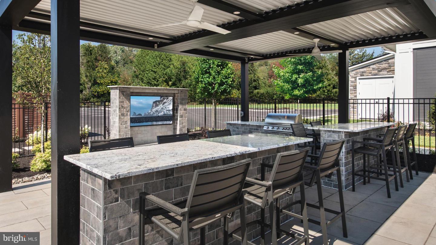REGENCY AT WATERSIDE - Residential