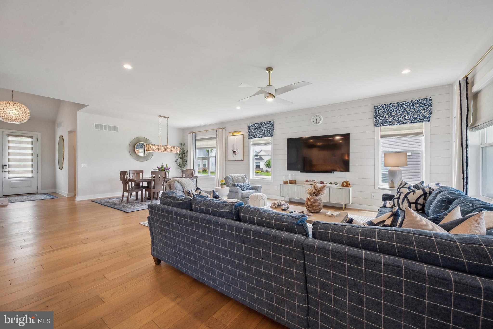 REGENCY AT WATERSIDE - Residential
