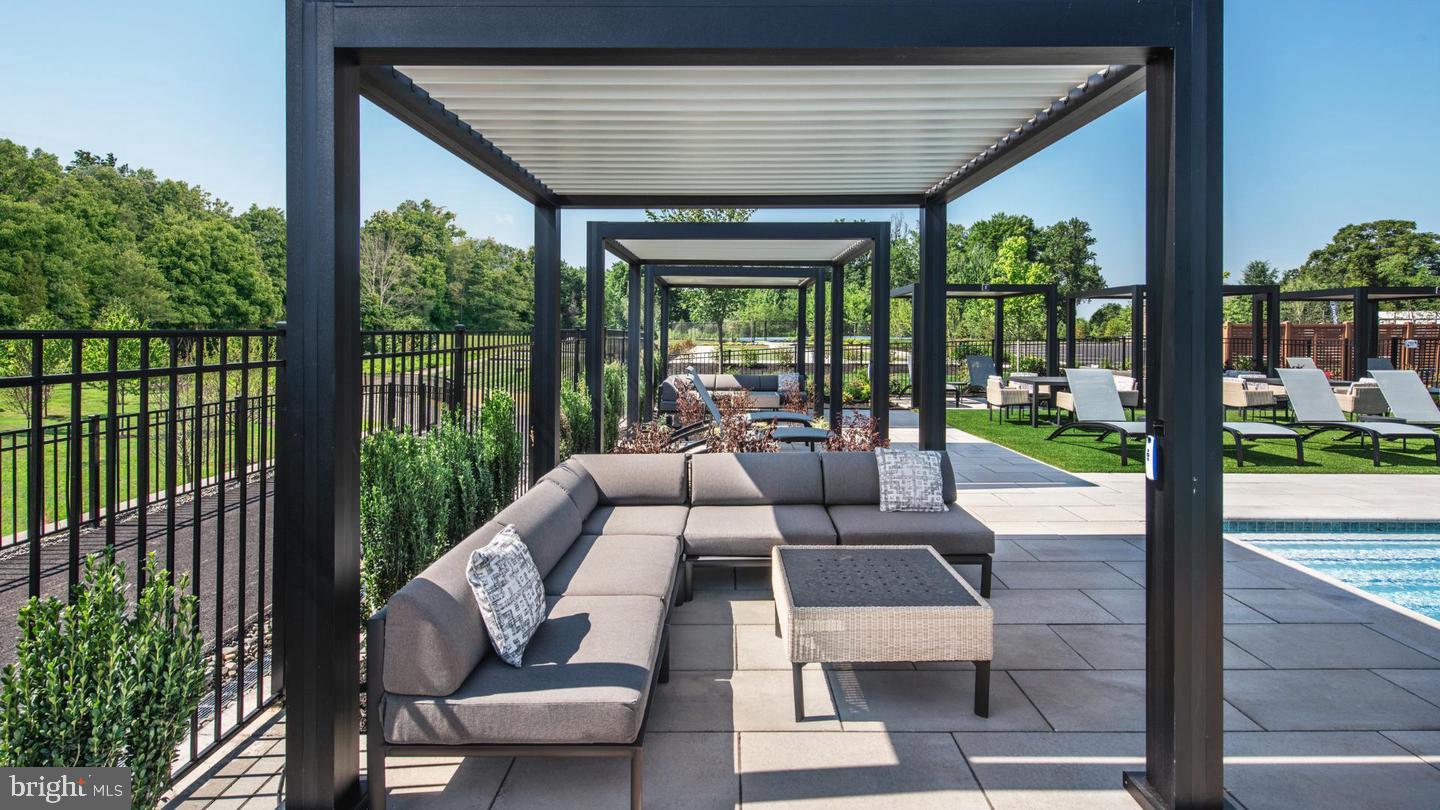 REGENCY AT WATERSIDE - Residential