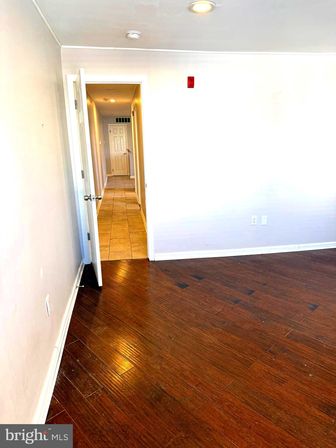 1512 W SHUNK STREET 2ND FLOOR