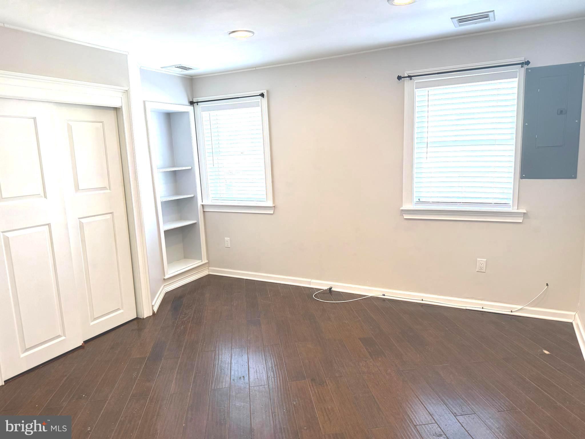 1512 W SHUNK STREET 2ND FLOOR