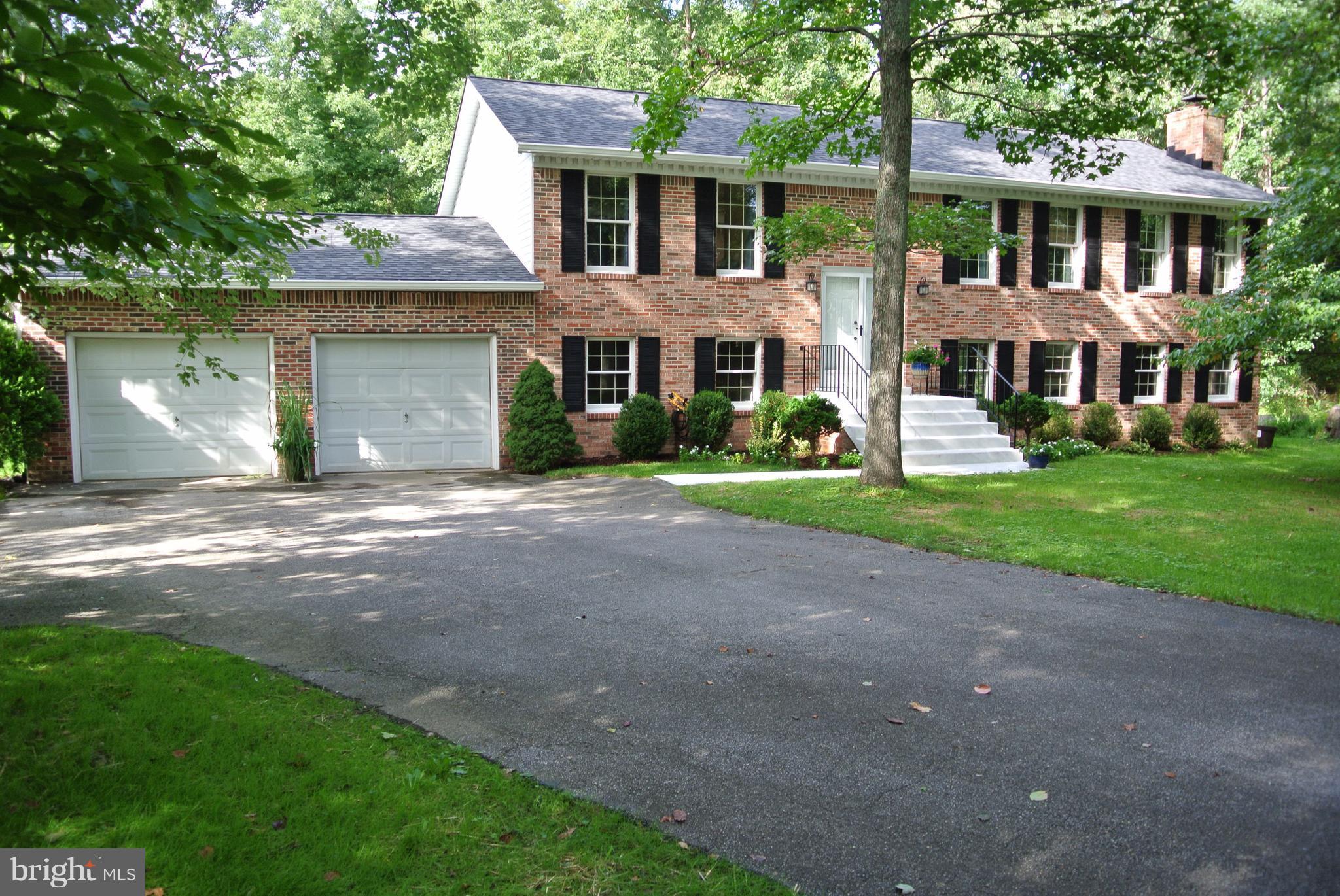 ROBIE MANOR SUB - Residential