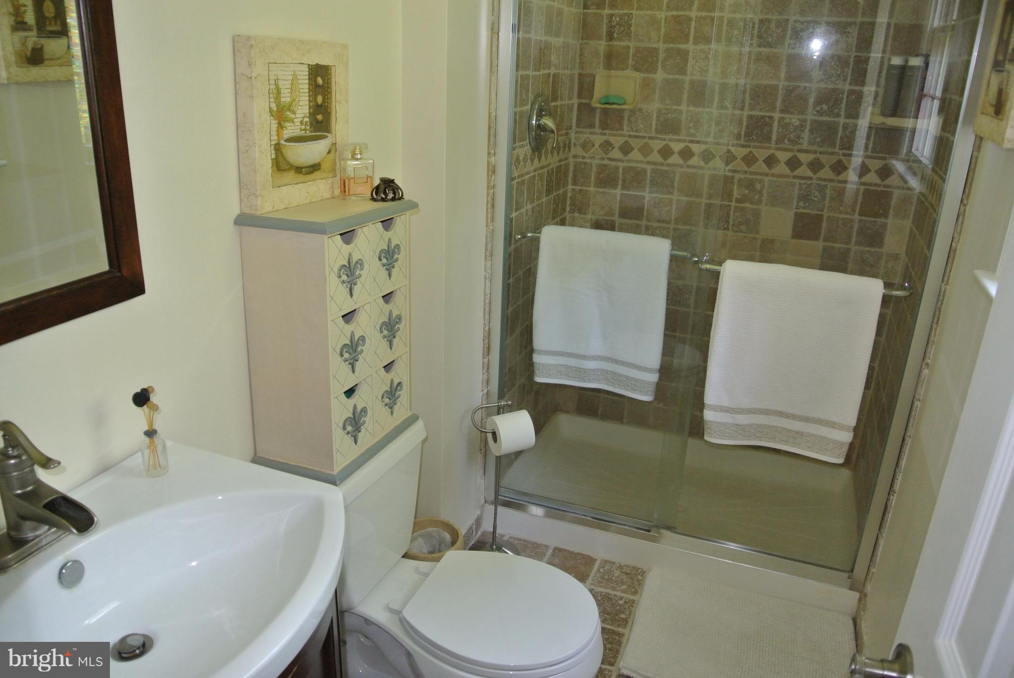 ROBIE MANOR SUB - Residential