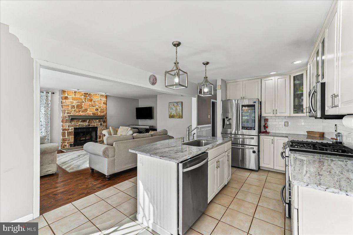 DEER CREEK CROSSING - Residential