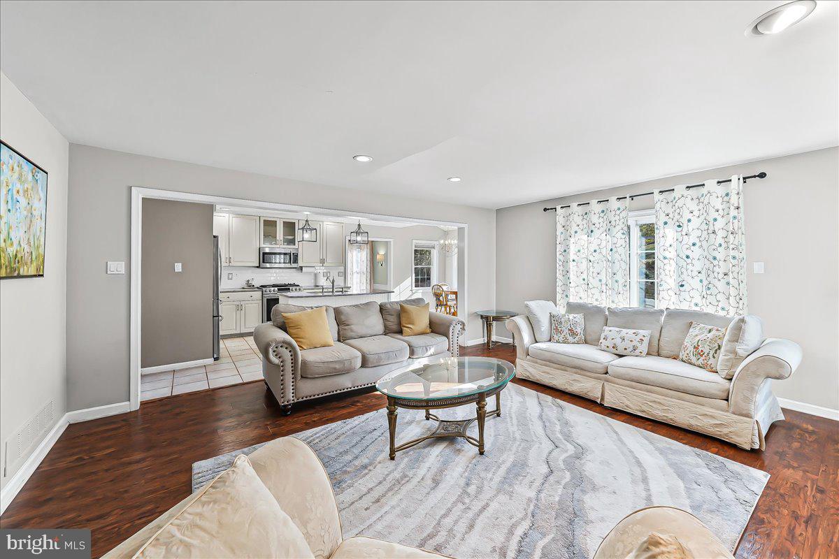 DEER CREEK CROSSING - Residential