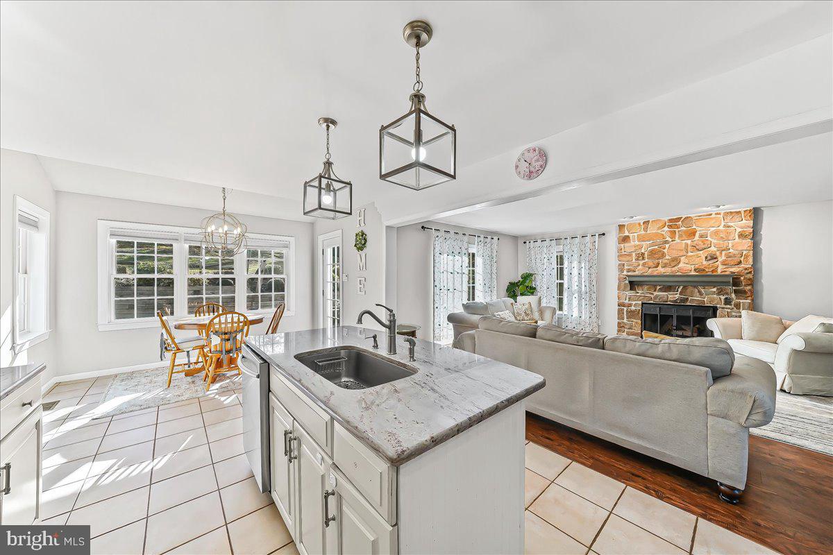 DEER CREEK CROSSING - Residential