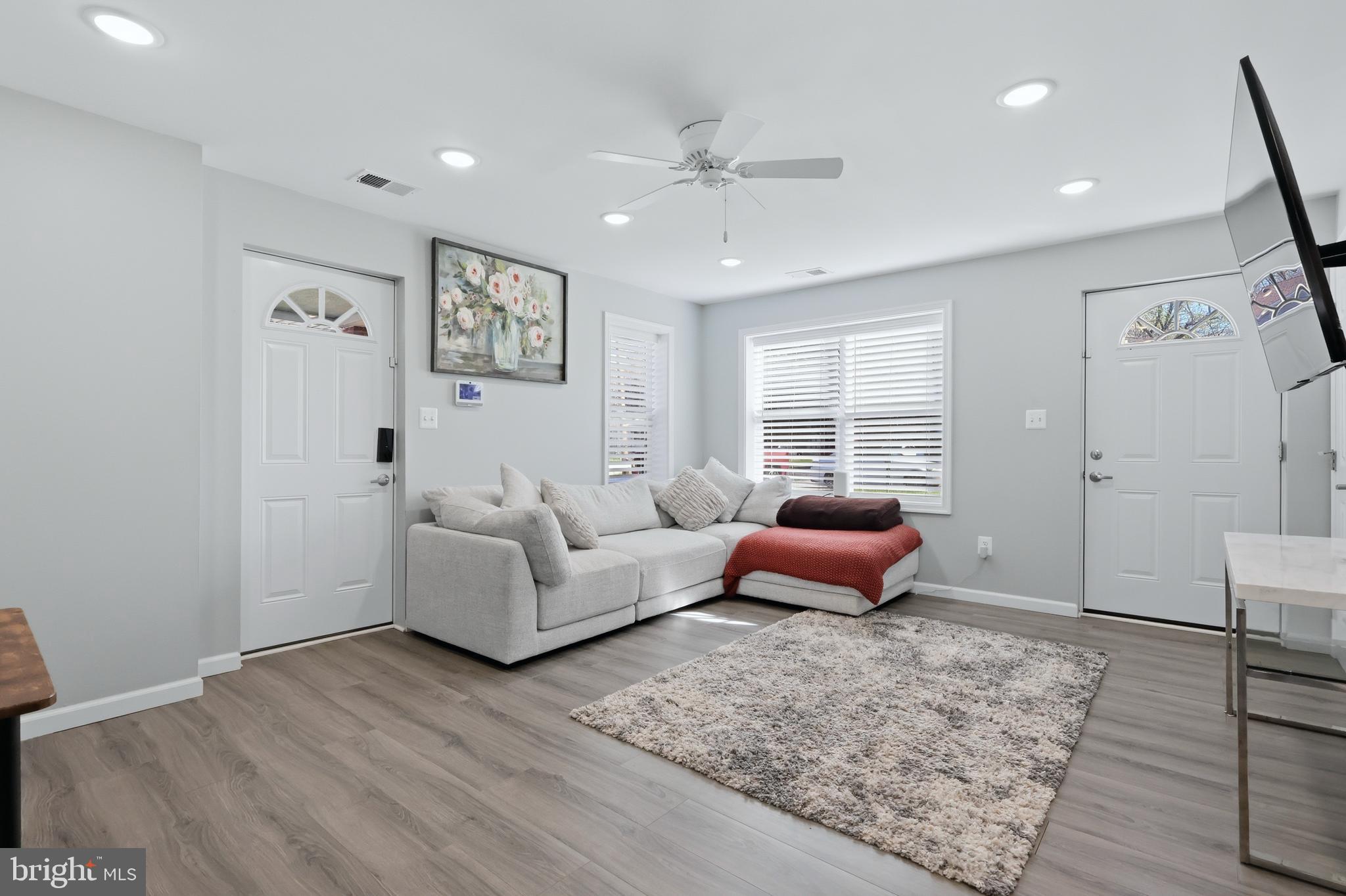 FORD HEIGHTS - Residential