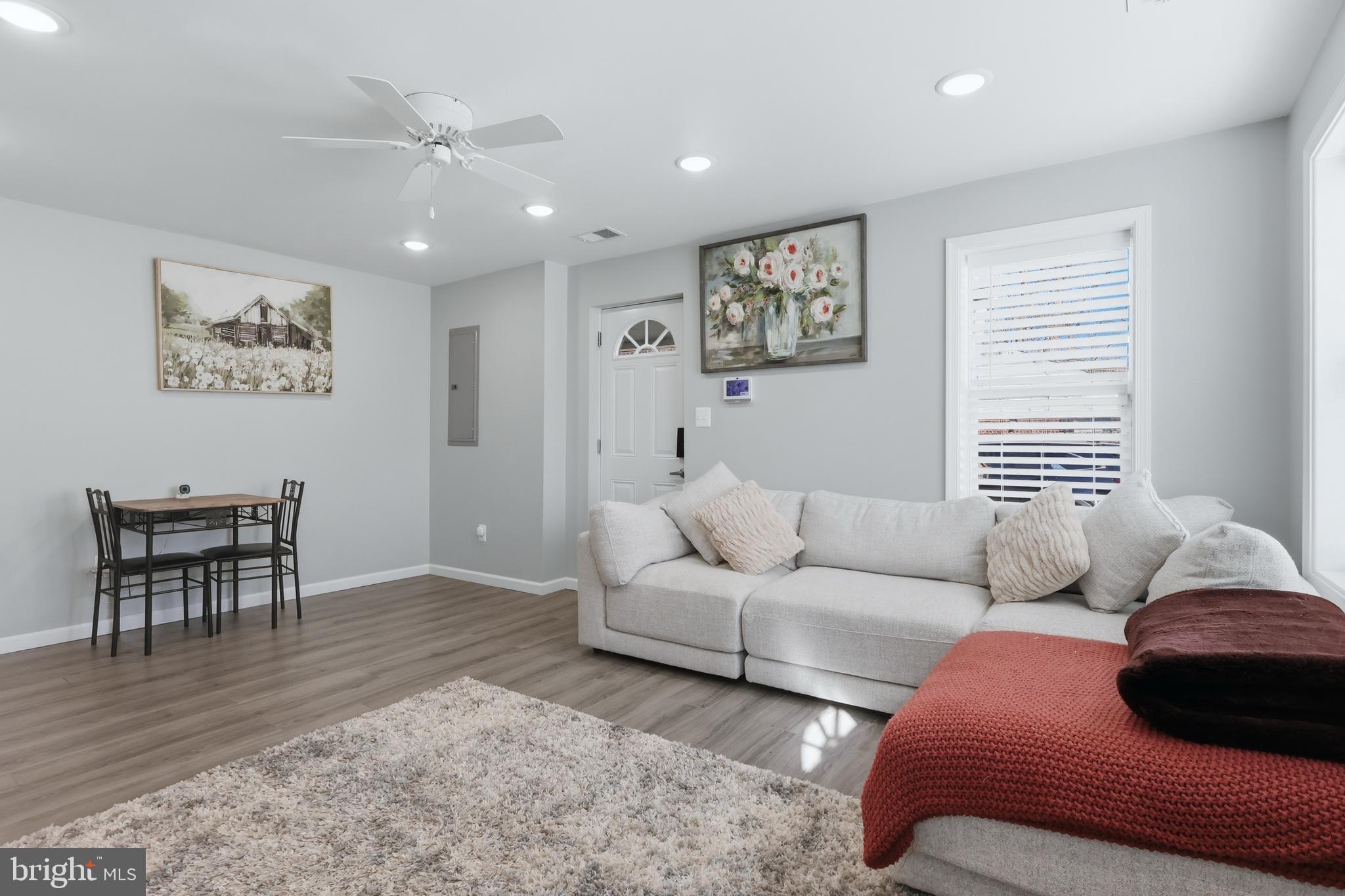 FORD HEIGHTS - Residential