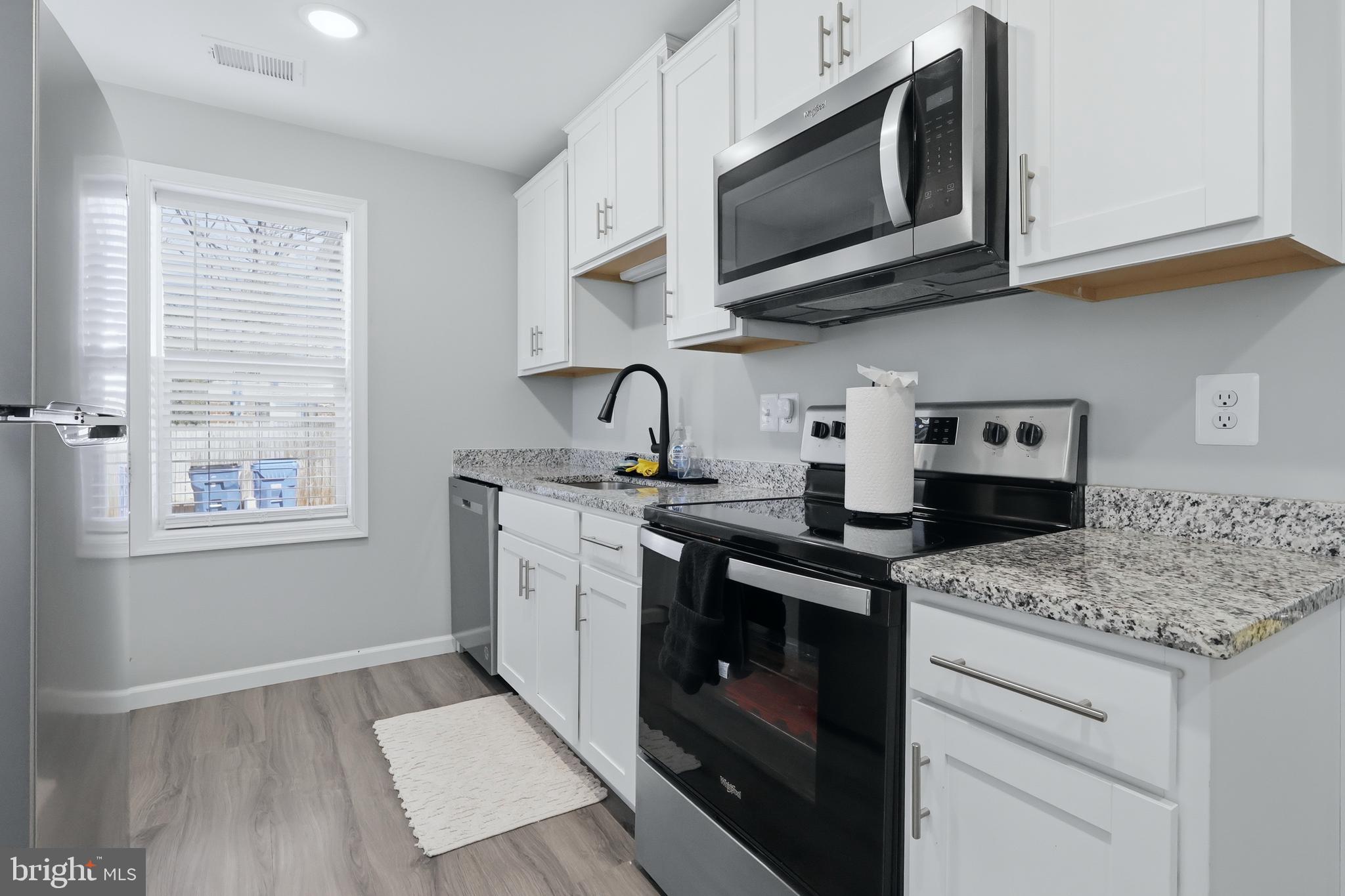 FORD HEIGHTS - Residential