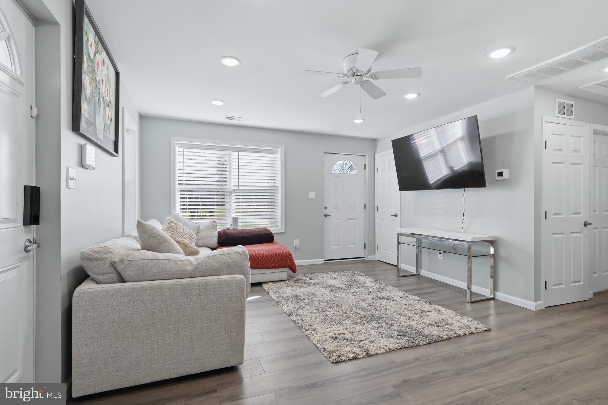 FORD HEIGHTS - Residential