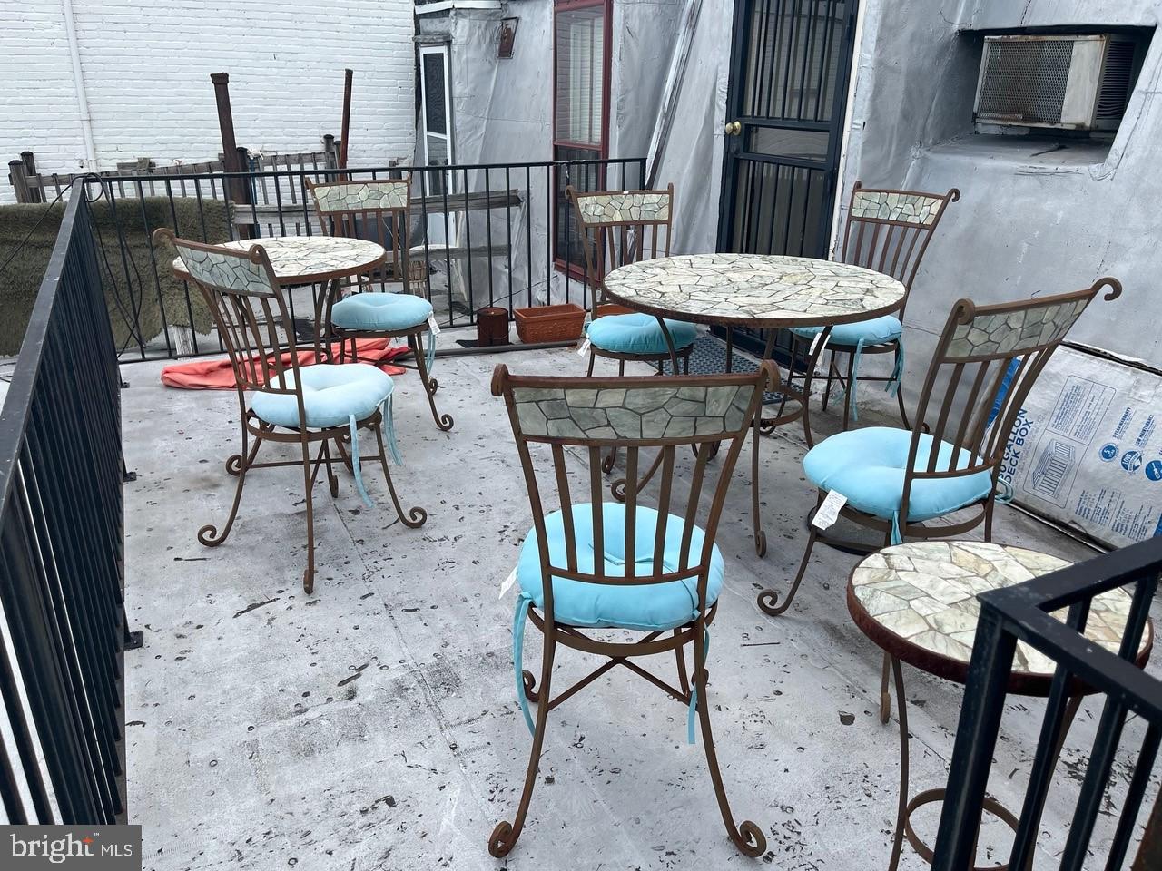 CHARLES VILLAGE - Commercial Sale