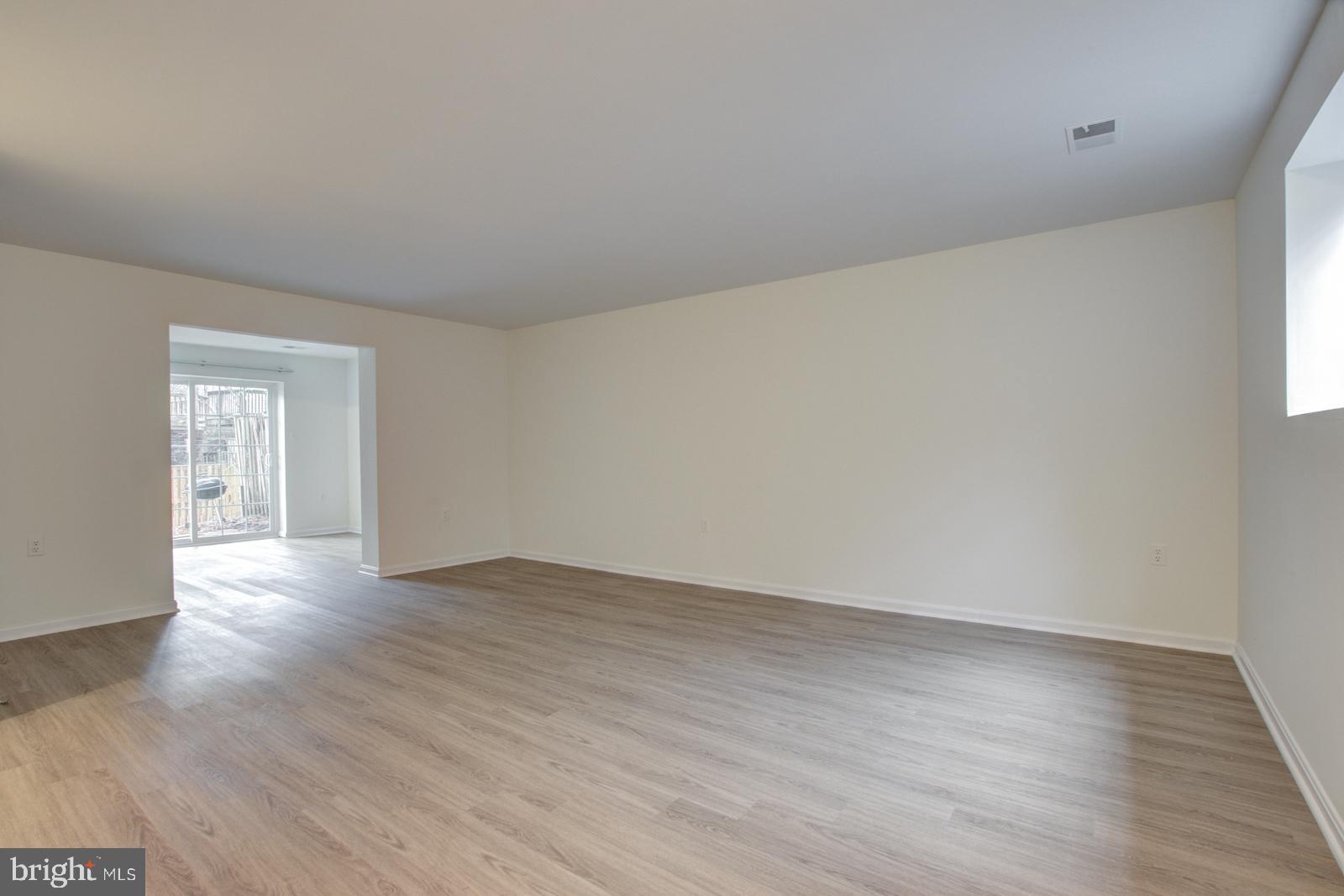 BURKE CENTRE - Residential Lease