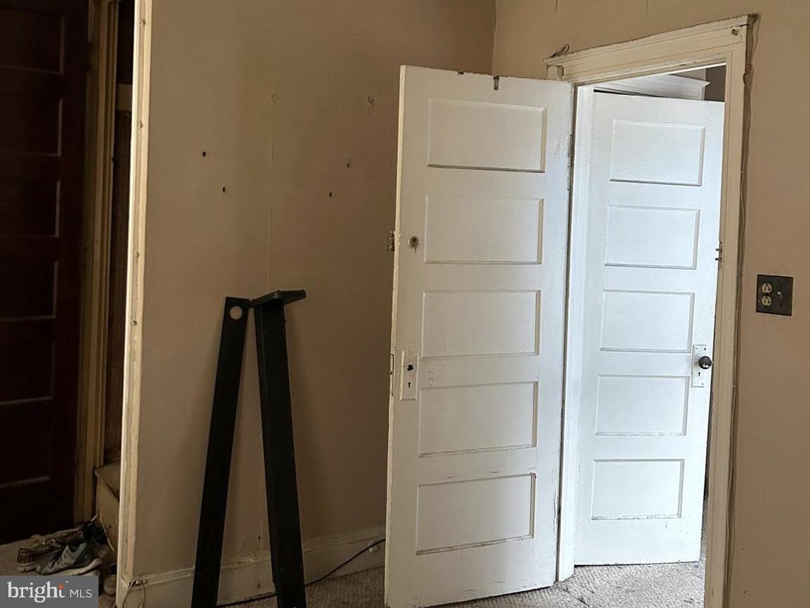 EAST BALTIMORE MIDWAY - Residential