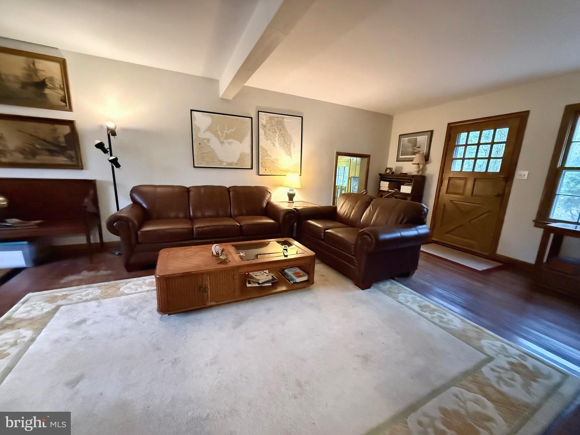 DUTCHMANS COVE - Residential