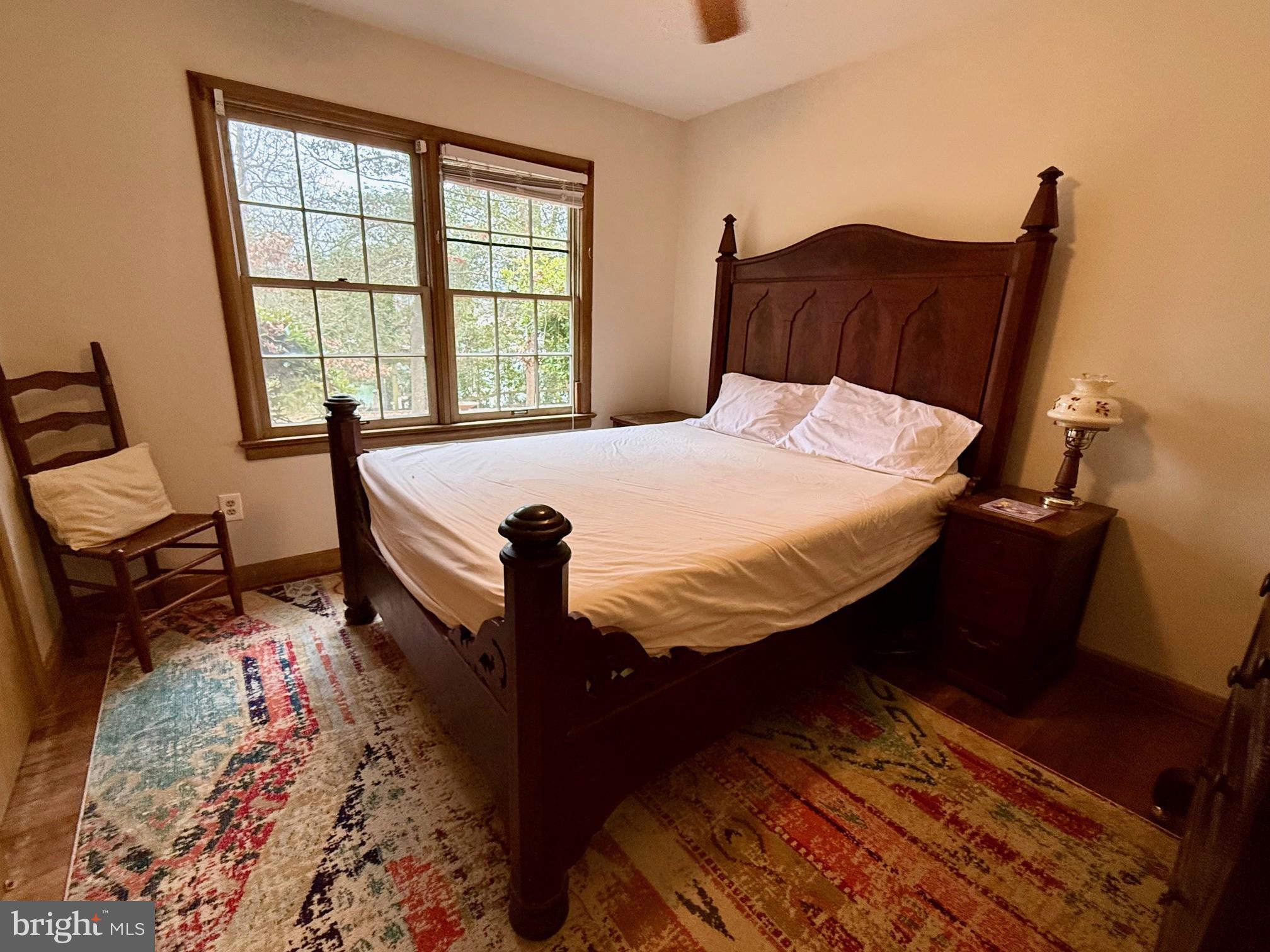 DUTCHMANS COVE - Residential