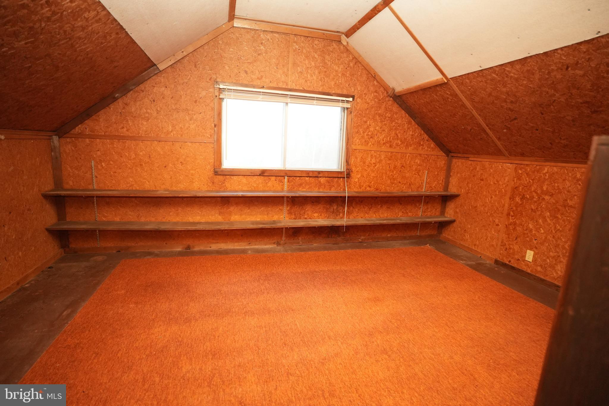 DUTCHMANS COVE - Residential