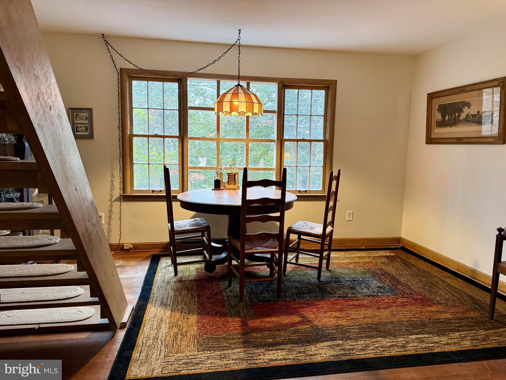 DUTCHMANS COVE - Residential