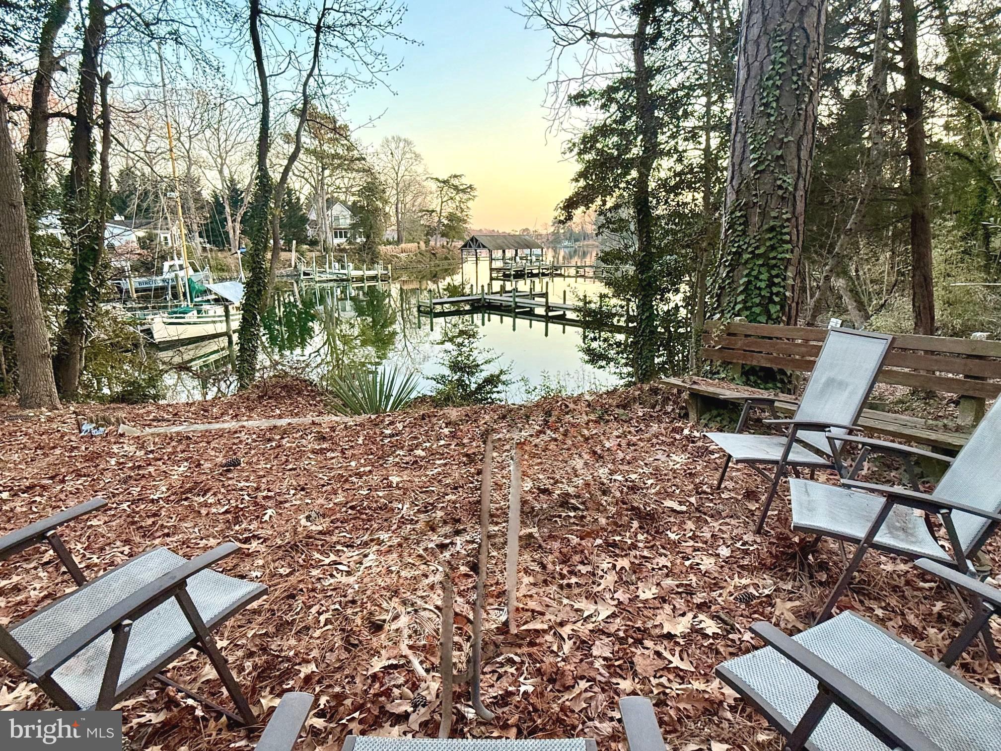 DUTCHMANS COVE - Residential