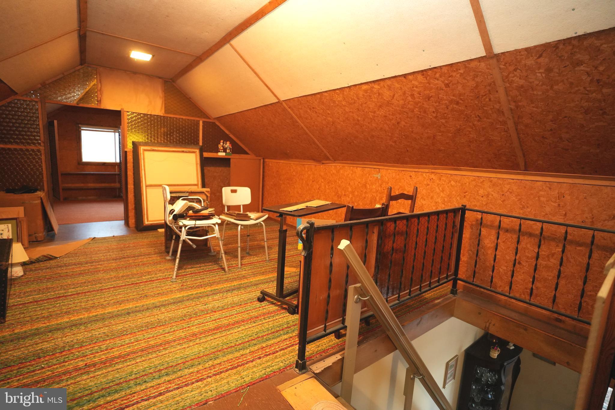 DUTCHMANS COVE - Residential