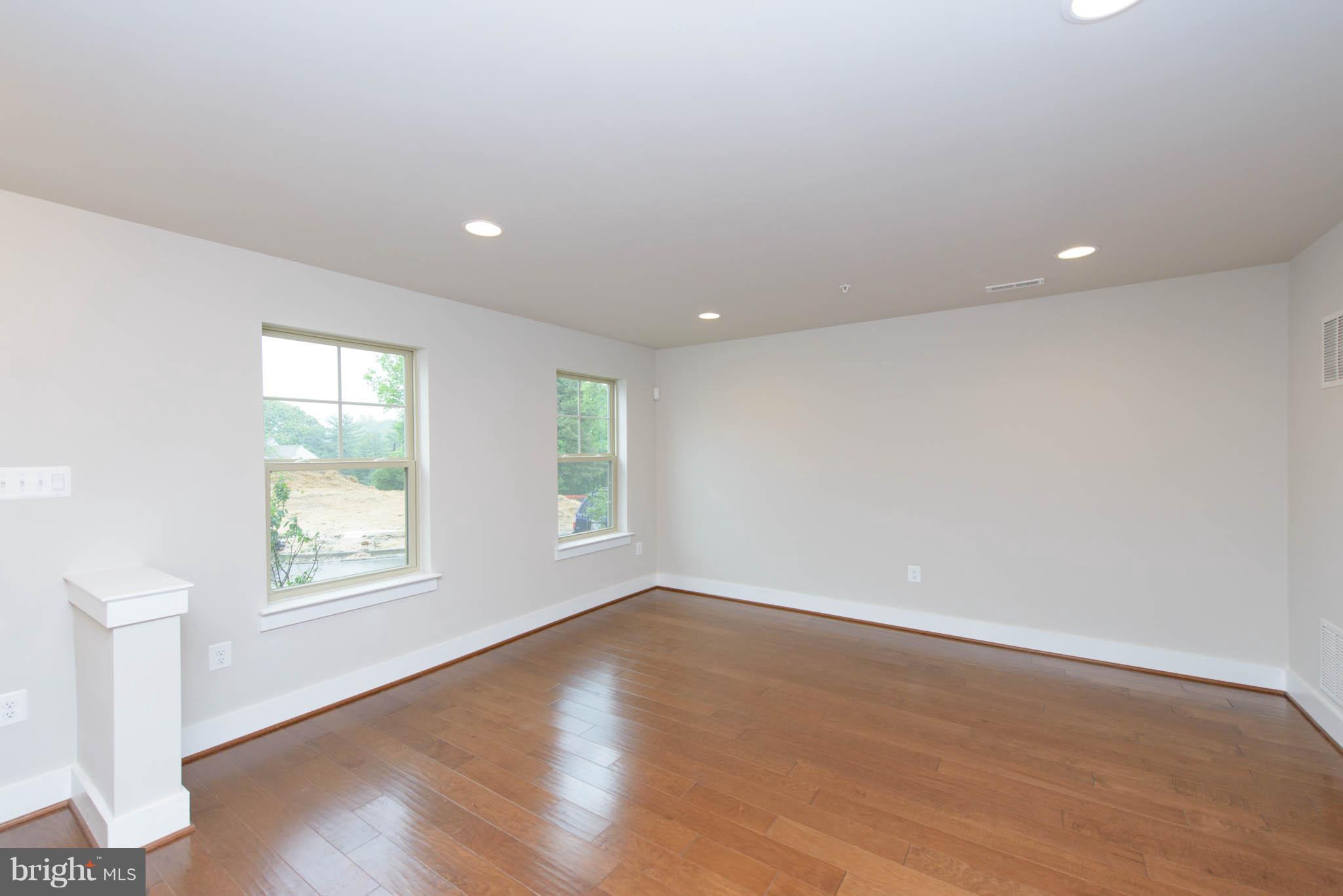 PRIMROSE HILL - Residential