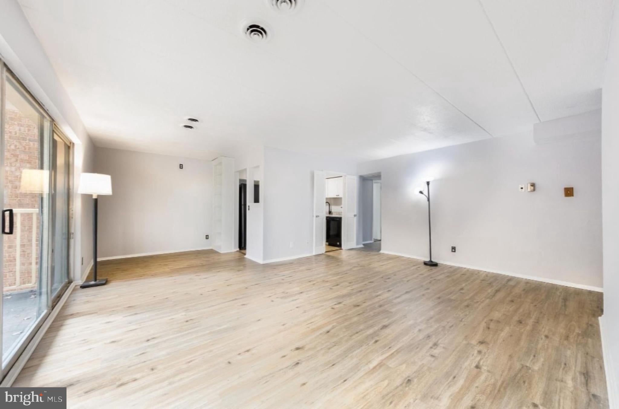 5705 INDIAN COURT 22