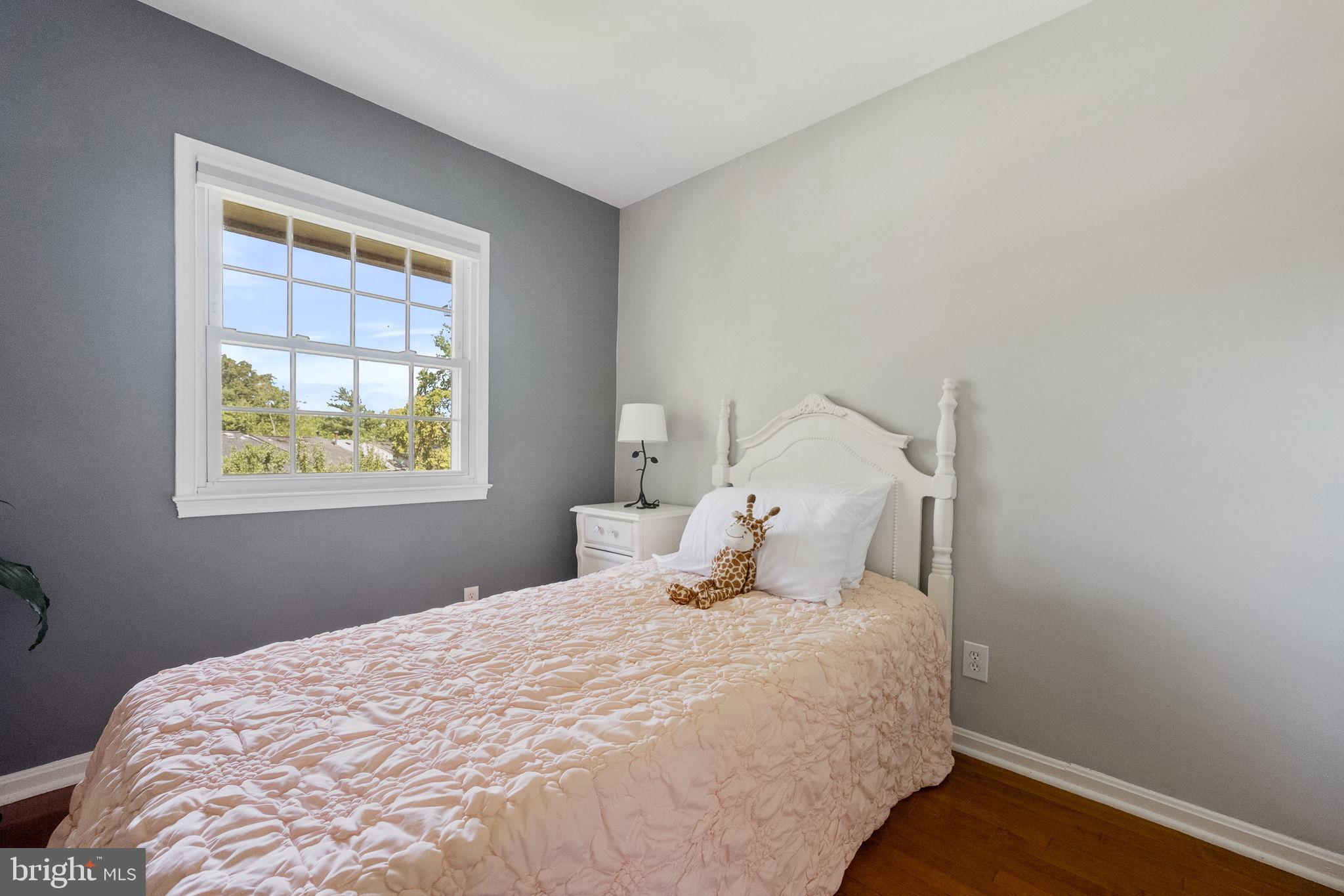 LONDON TOWNE - Residential