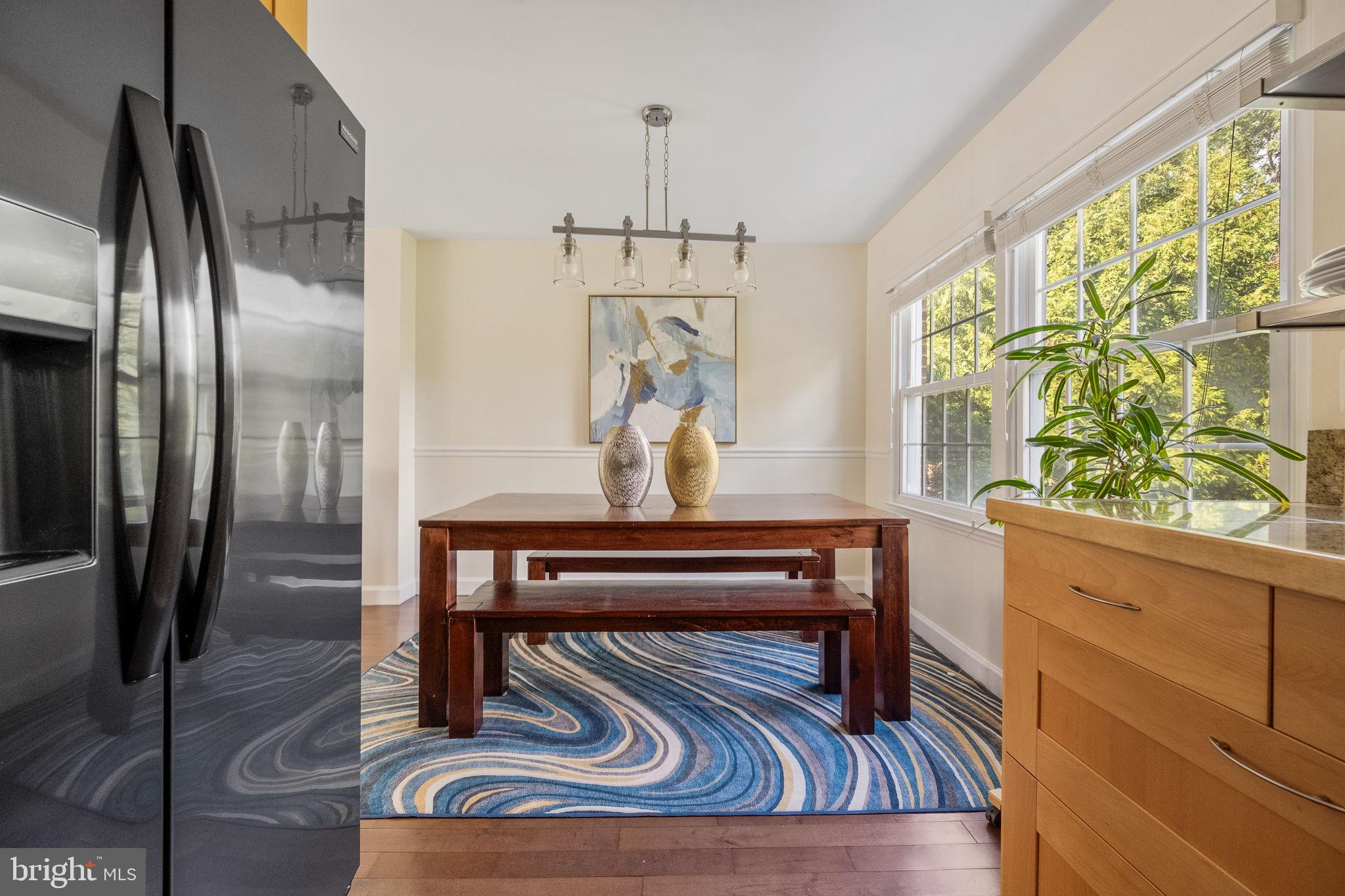 LONDON TOWNE - Residential