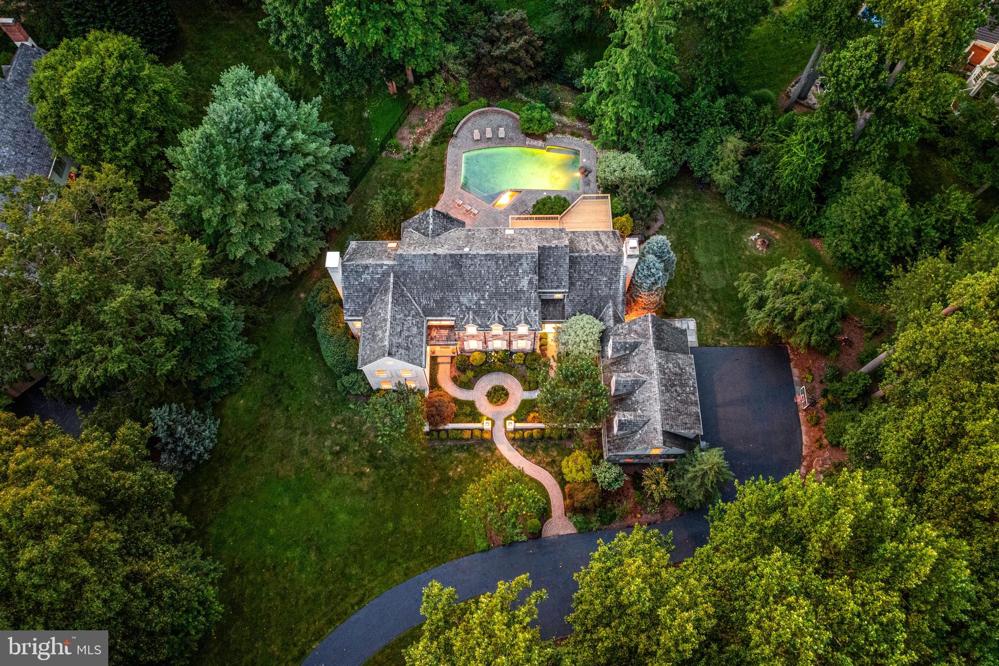 1285 FARM ROAD