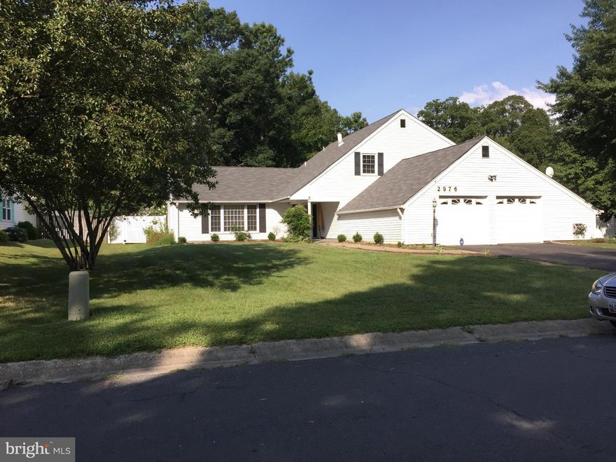 REDUCED! ENTRY Level Bed & Bath. Over 2700 sq. ft. + screened in porch off Fam Rm, backs to wooded area. Corner lot, backyard fenced w/vinyl white fence. Kitchen has new cabinets, Counters & Floor. Mst bdrm w/mstr Bath, 2 bdrms share Jack & Jill bath. New flooring throughout. Close to most Military bases & easy access to DC.