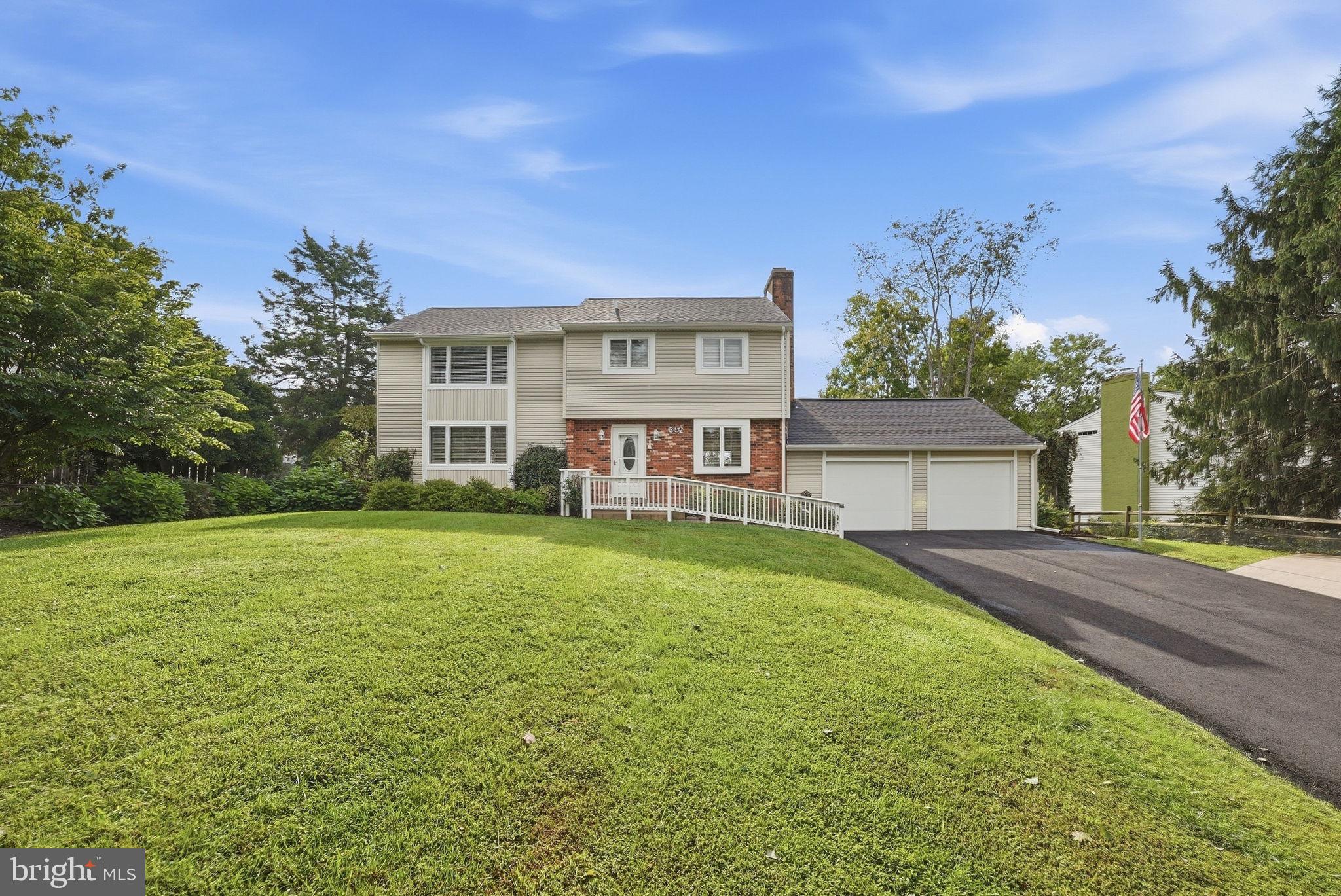 6412 LANCASTER