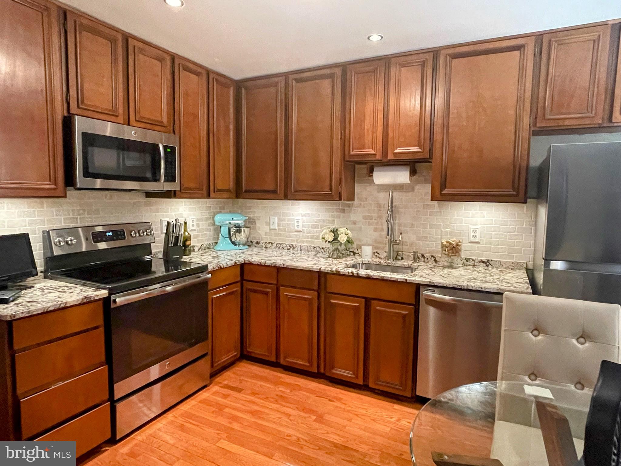 WOODSTREAM VILLAGE - Residential Lease