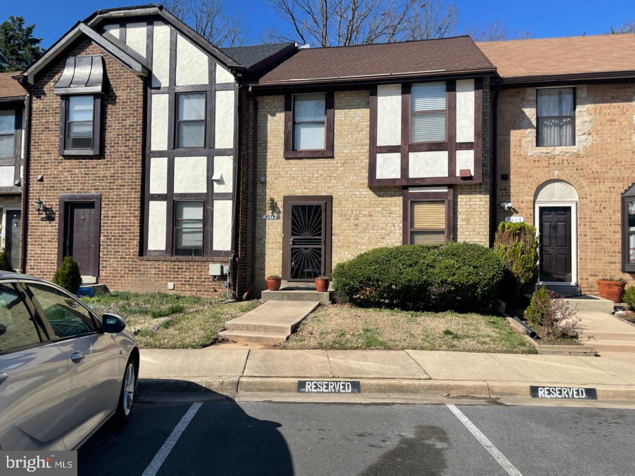 WOODSTREAM VILLAGE - Residential Lease