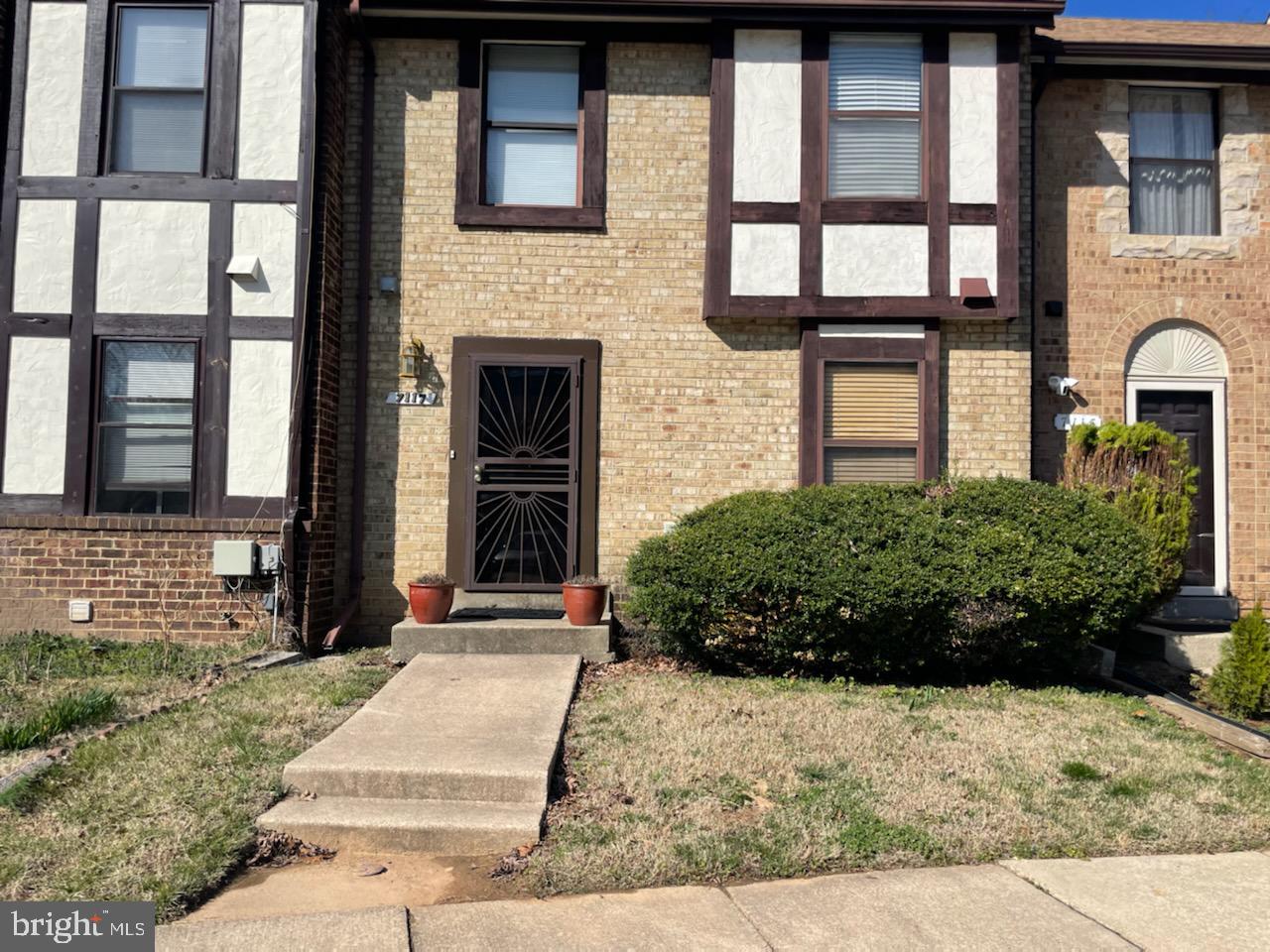 WOODSTREAM VILLAGE - Residential Lease