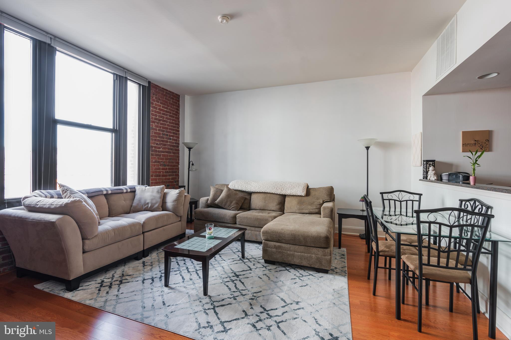 AVENUE OF THE ARTS - Residential