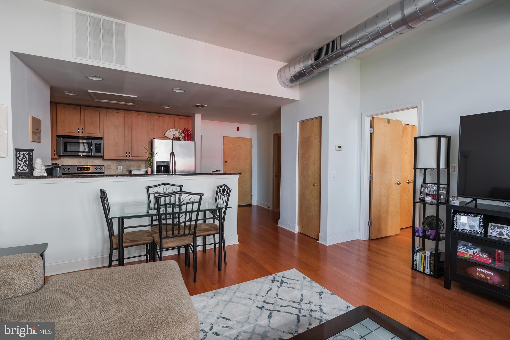 AVENUE OF THE ARTS - Residential