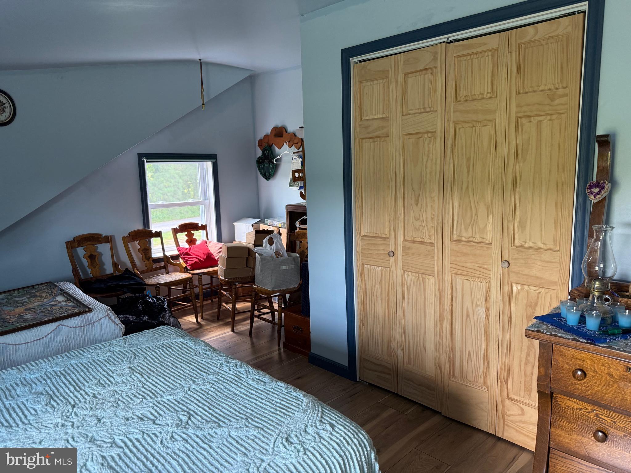 THE POINTS - Residential