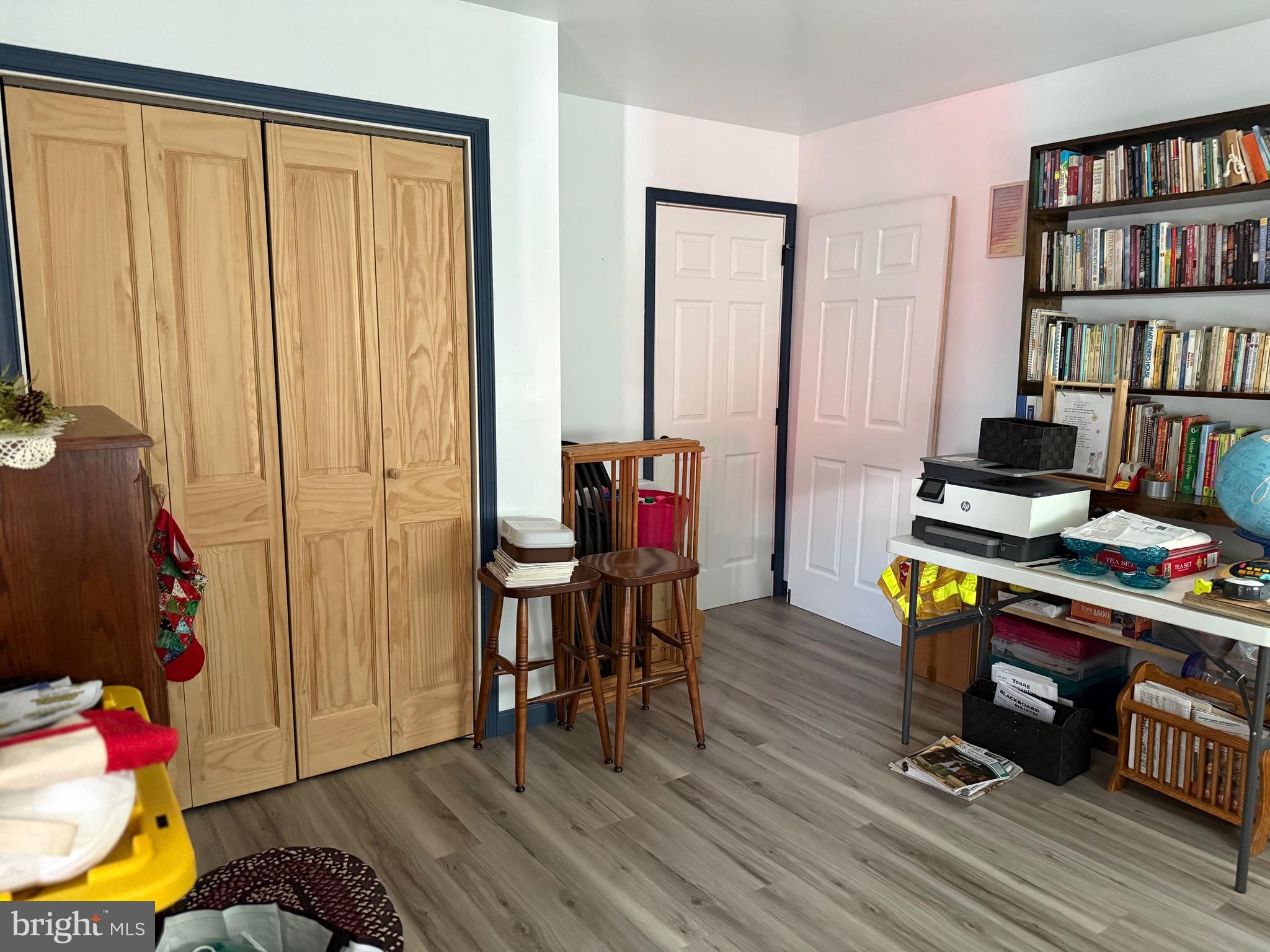 THE POINTS - Residential