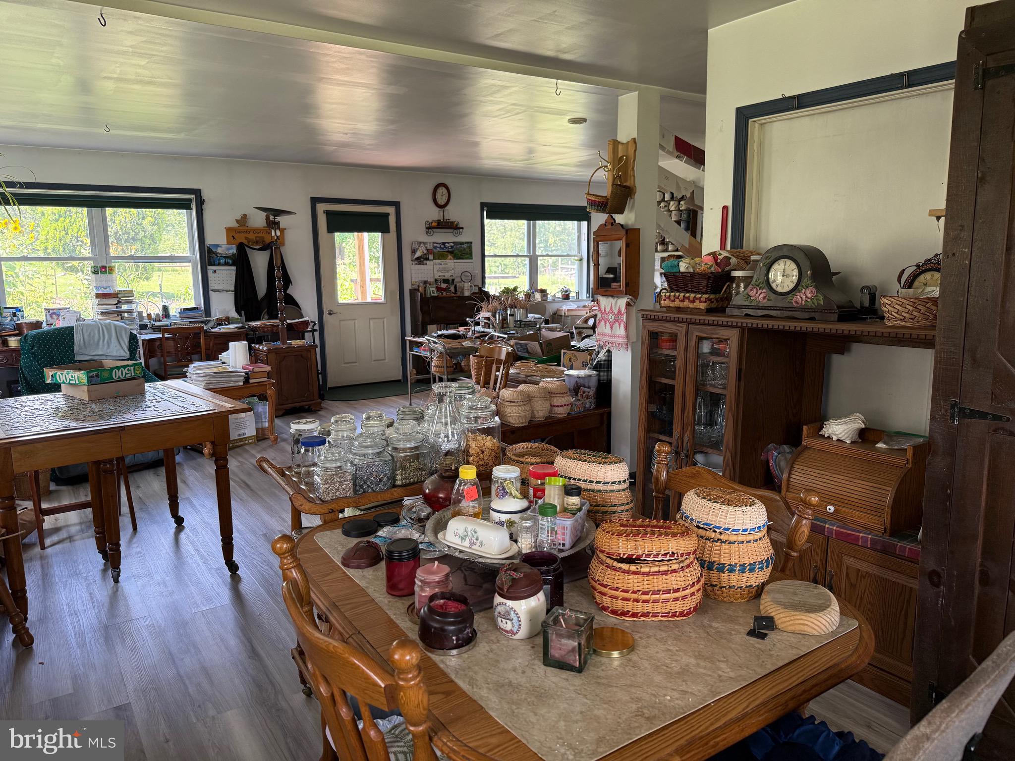 THE POINTS - Residential