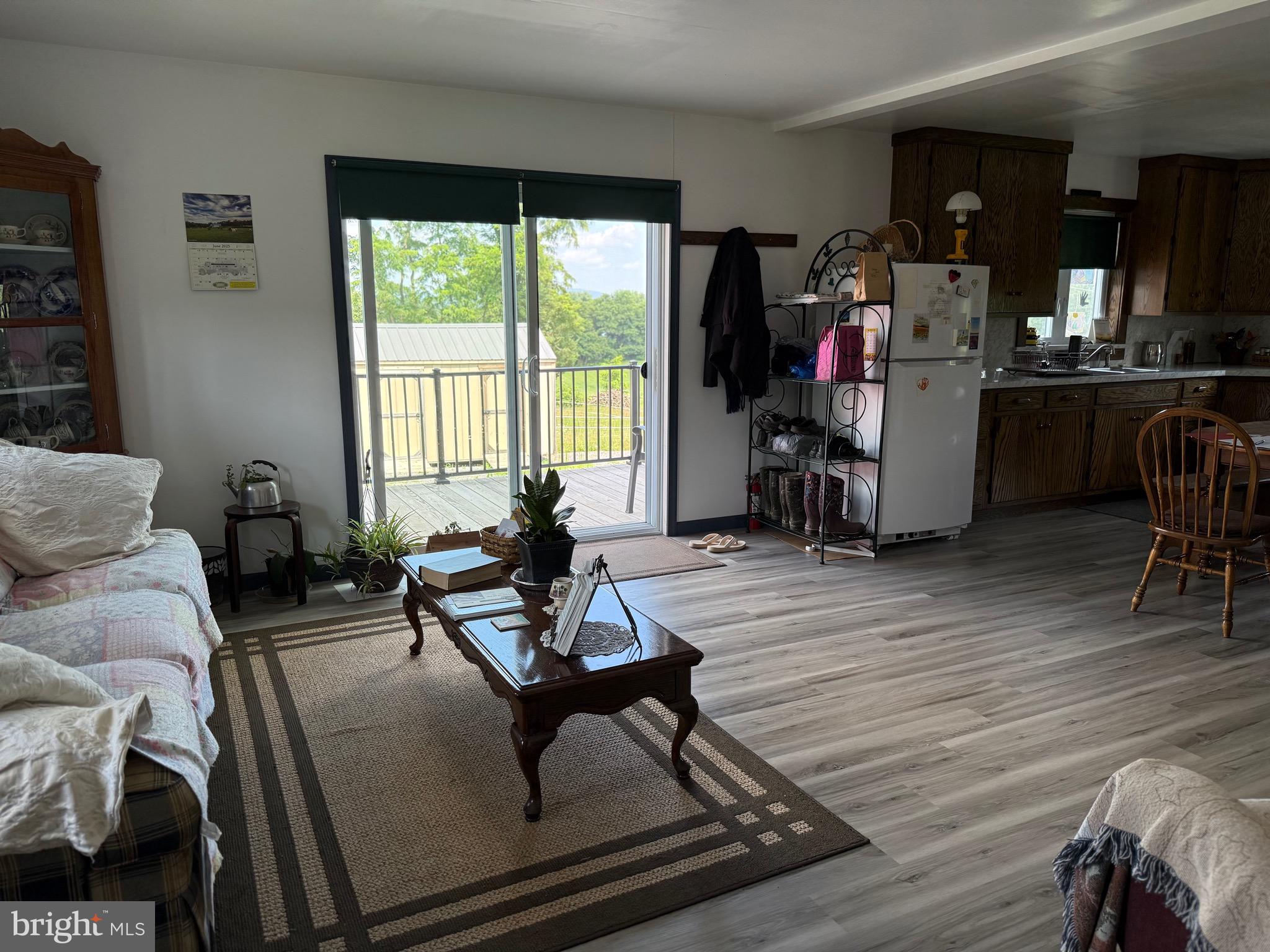 THE POINTS - Residential