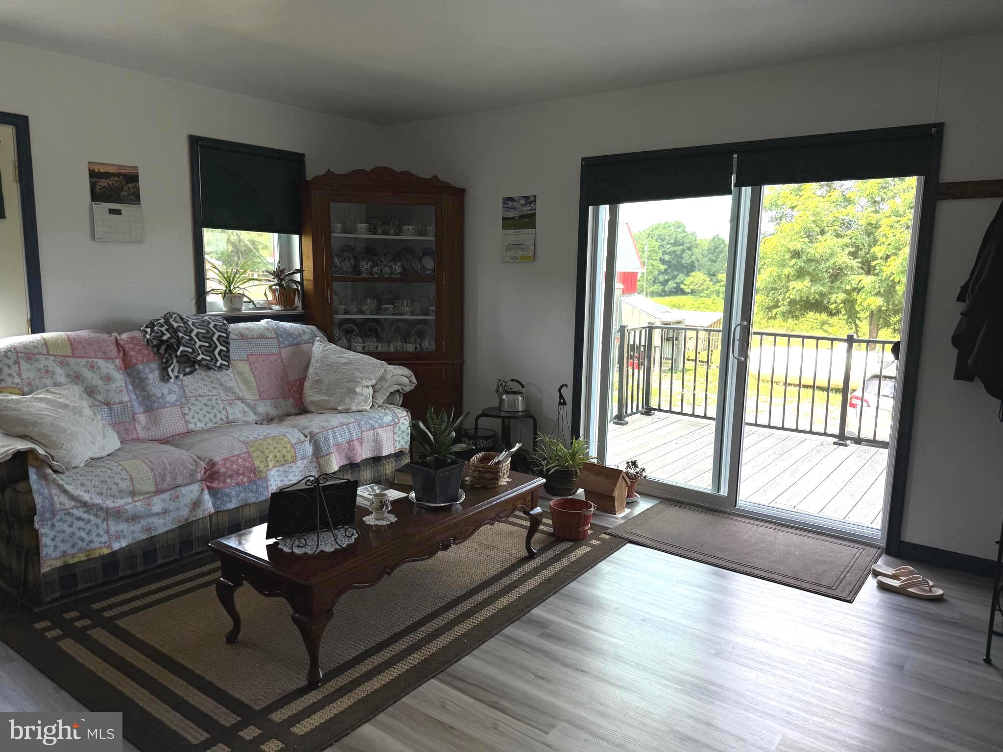 THE POINTS - Residential