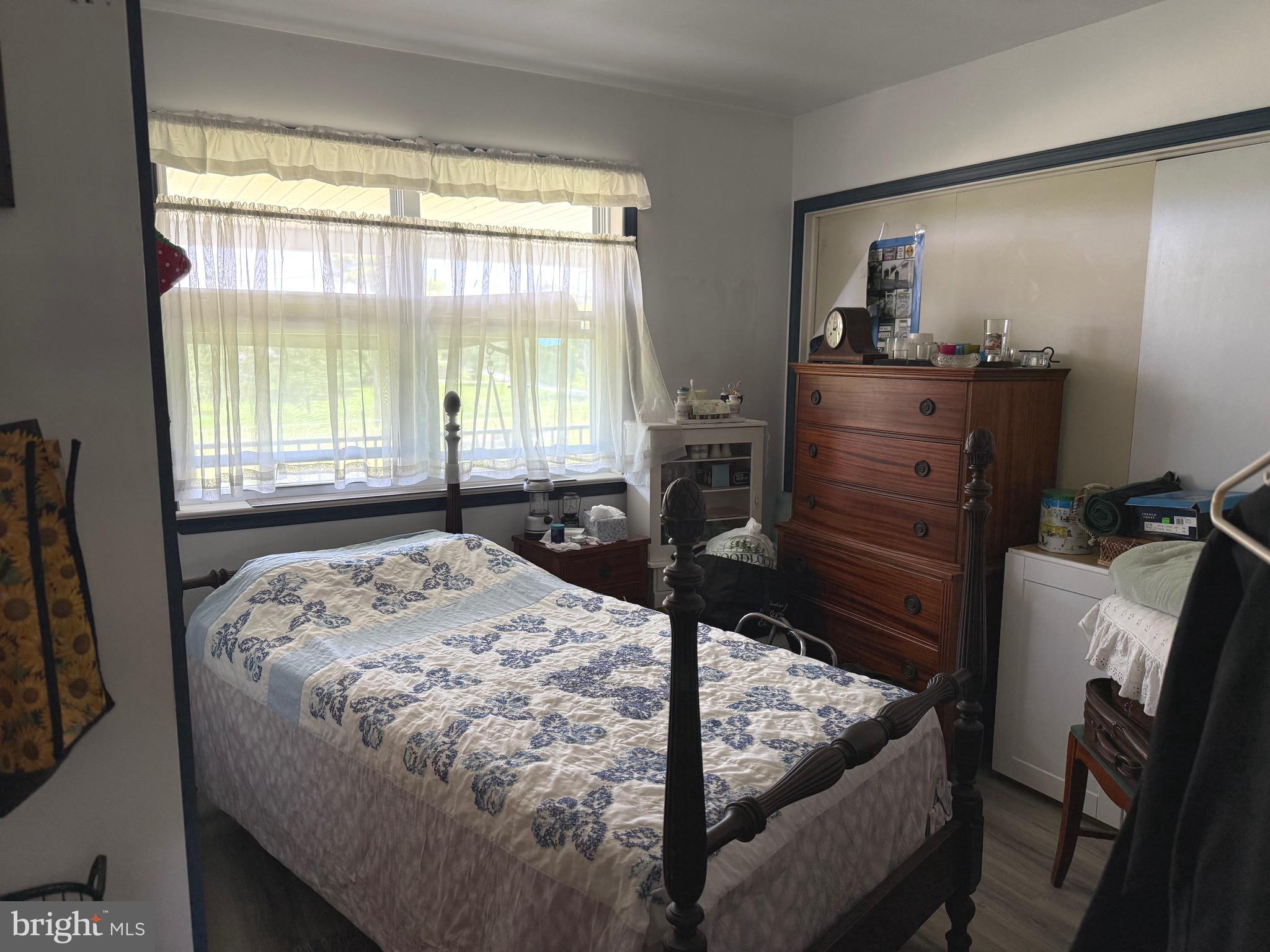 THE POINTS - Residential