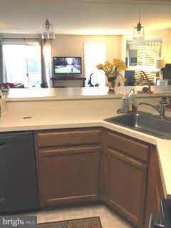 KINGSTOWNE - Residential Lease