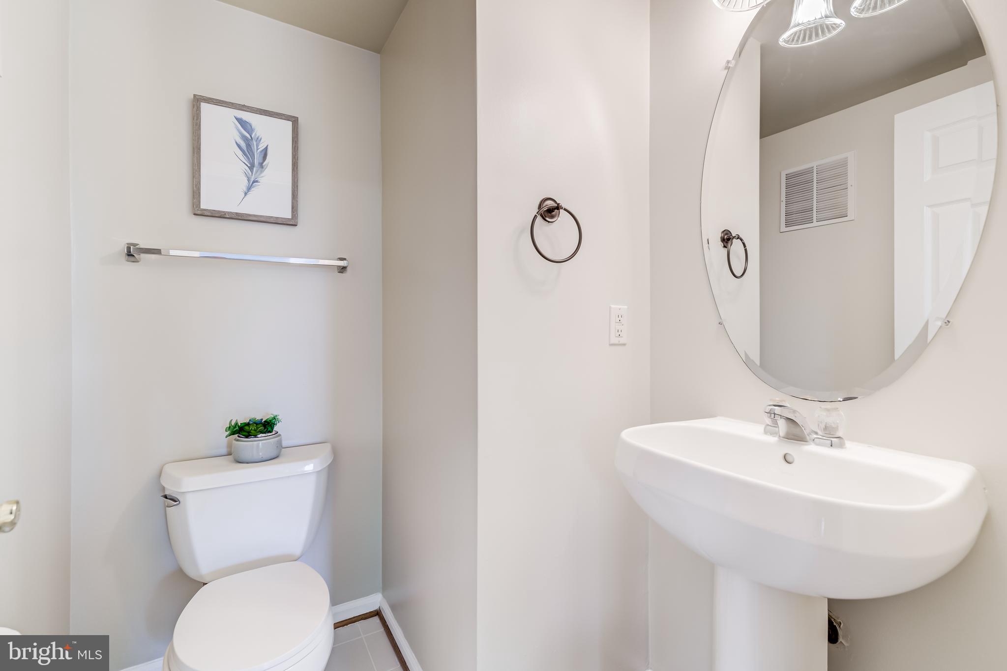 WILLOW OAKS AT FAIR LAKES - Residential