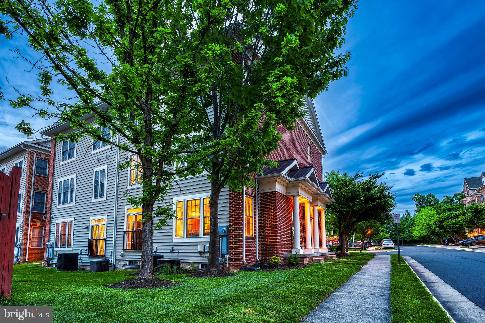 WILLOW OAKS AT FAIR LAKES - Residential