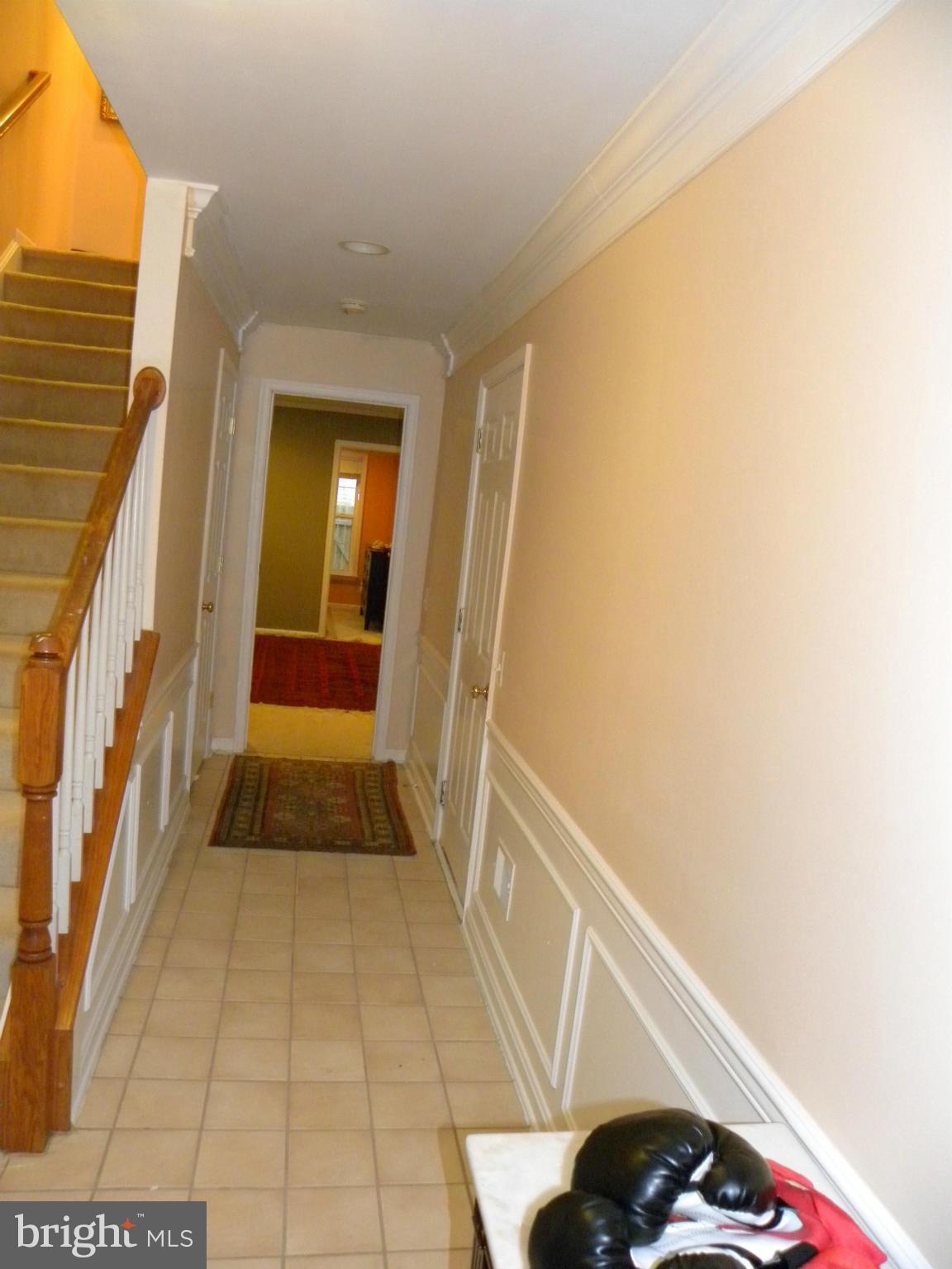 LAUREL HILL LANDBAY - Residential Lease