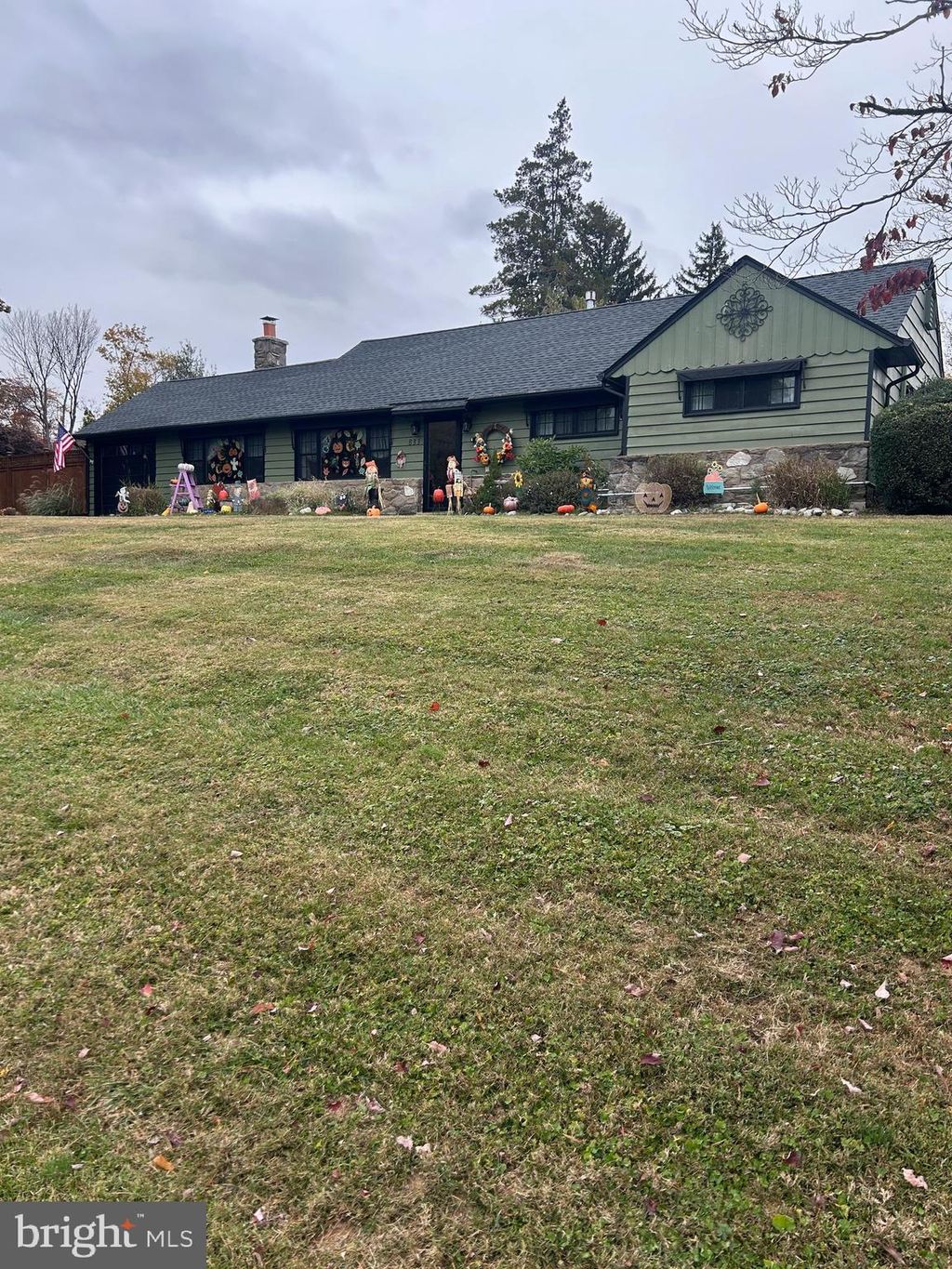 Photo of 833 Norfolk Road, JENKINTOWN, PA 19046 (MLS # PAMC2160130)