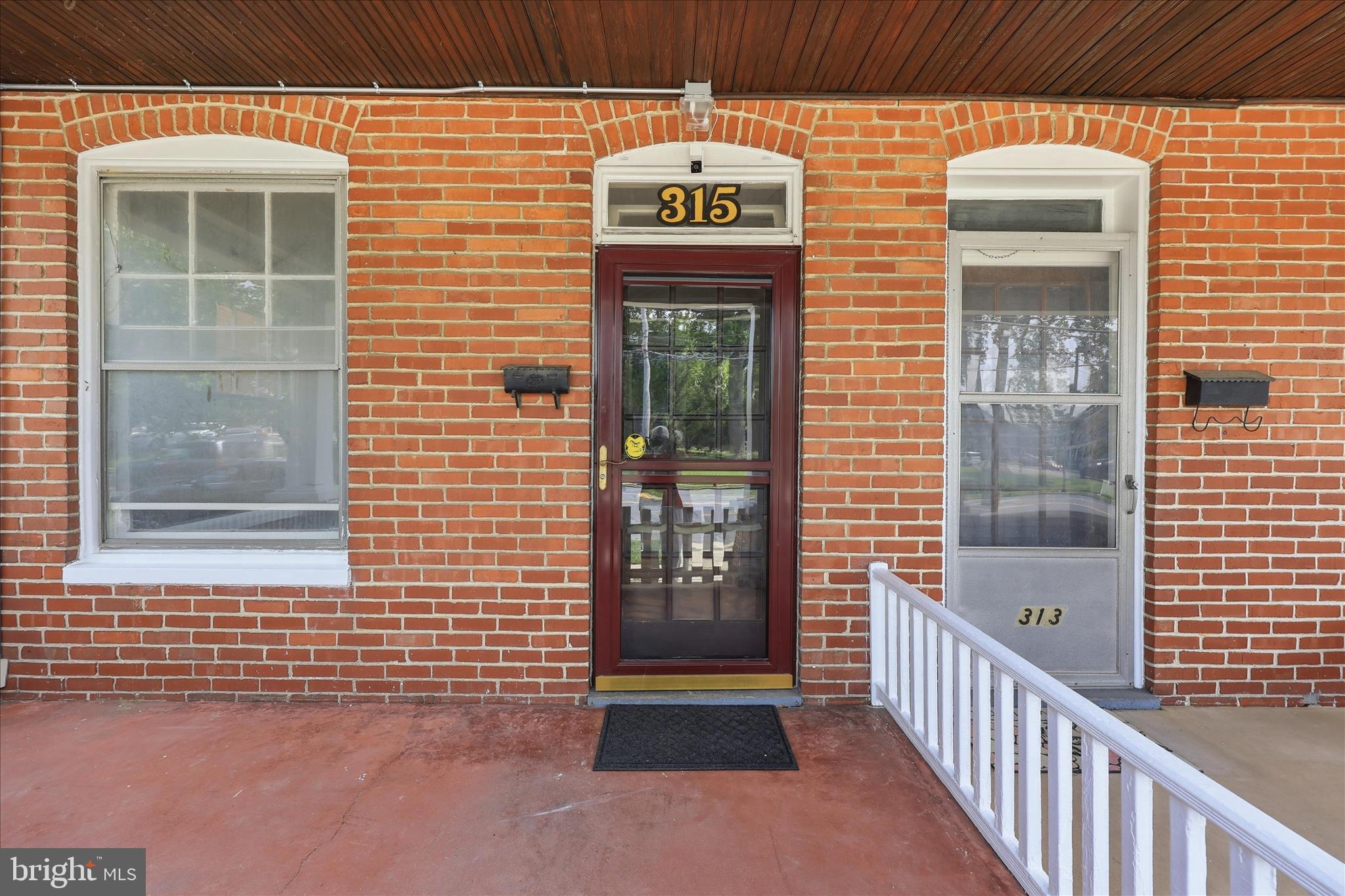 315 W 7TH STREET