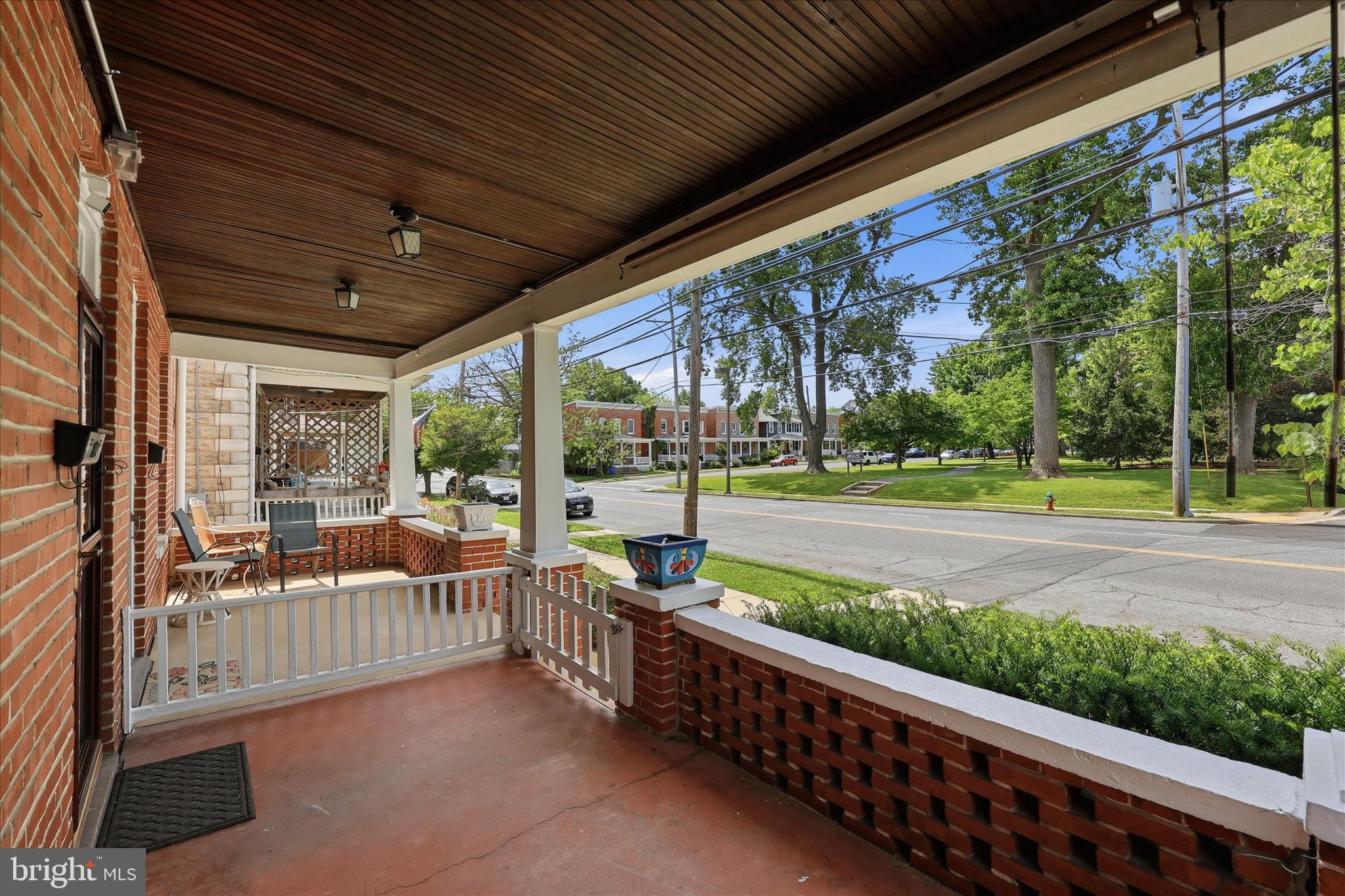 315 W 7TH STREET