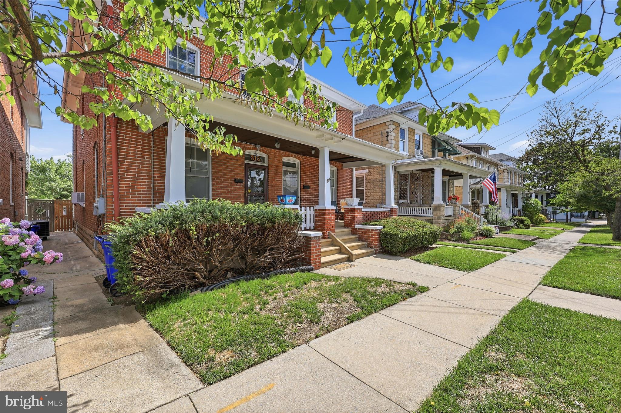 315 W 7TH STREET